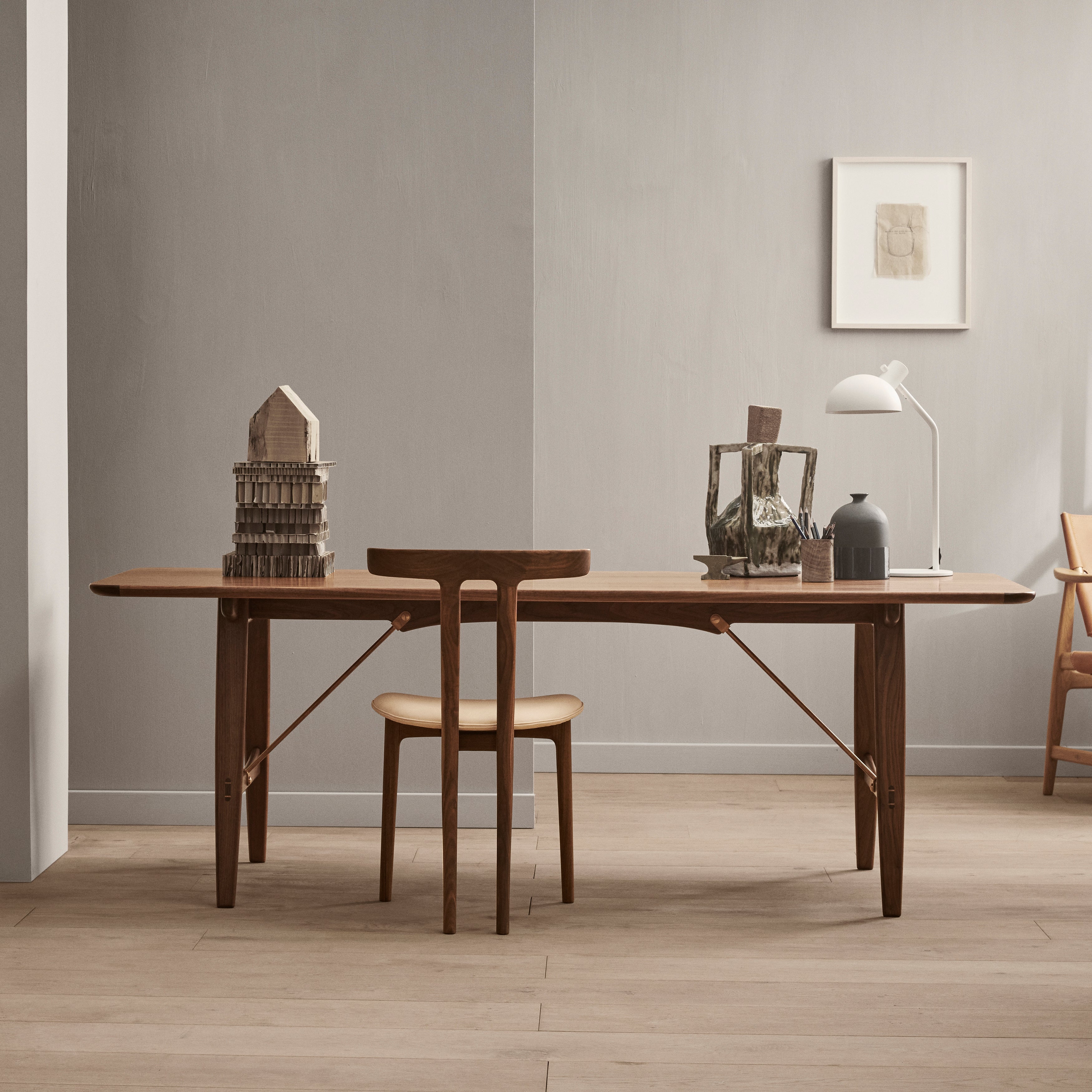 OW58 T-Chair