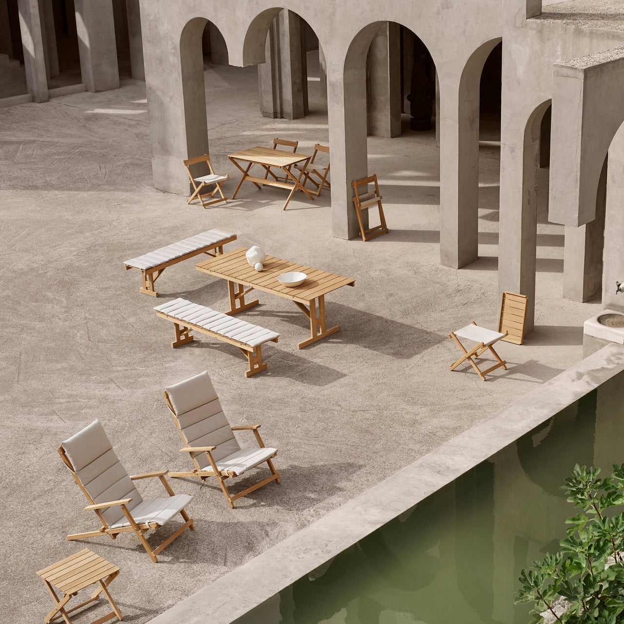 BM1871 Outdoor Bench