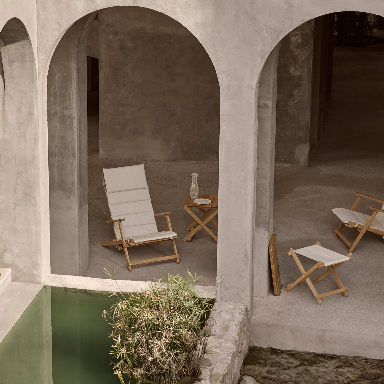 BM5868 Outdoor Side Table