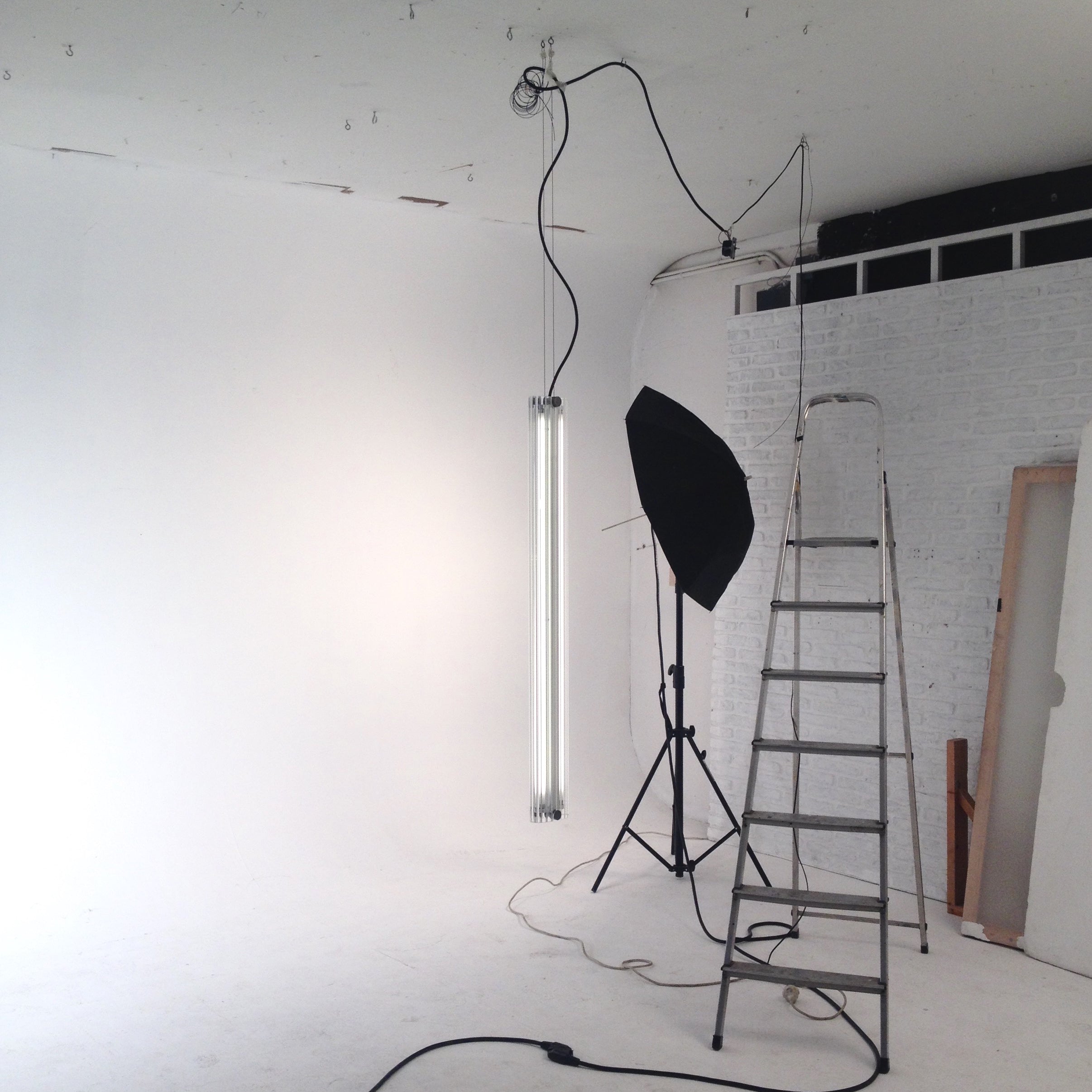 B15 V Hanging Lamp