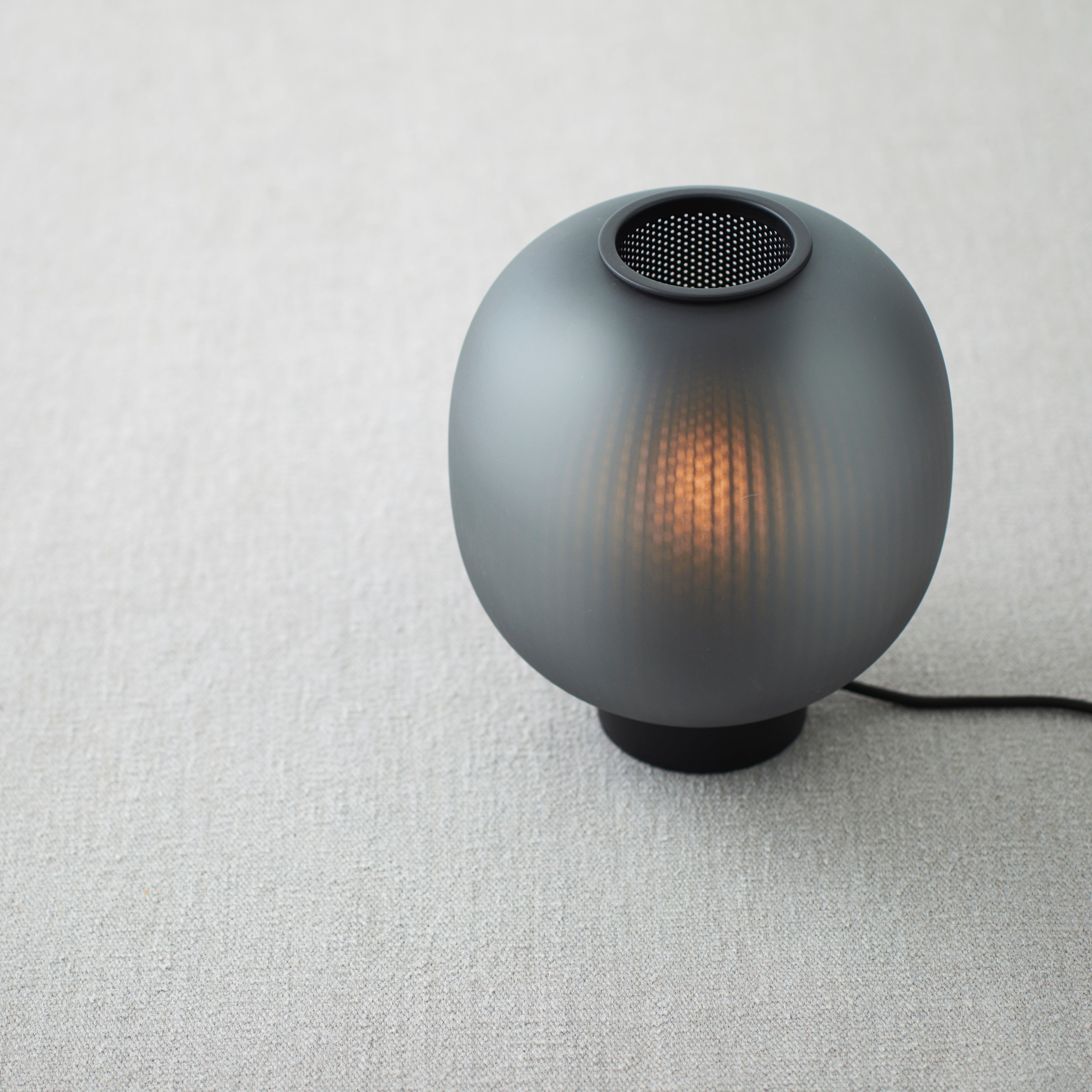 Bloom Table Light: LS