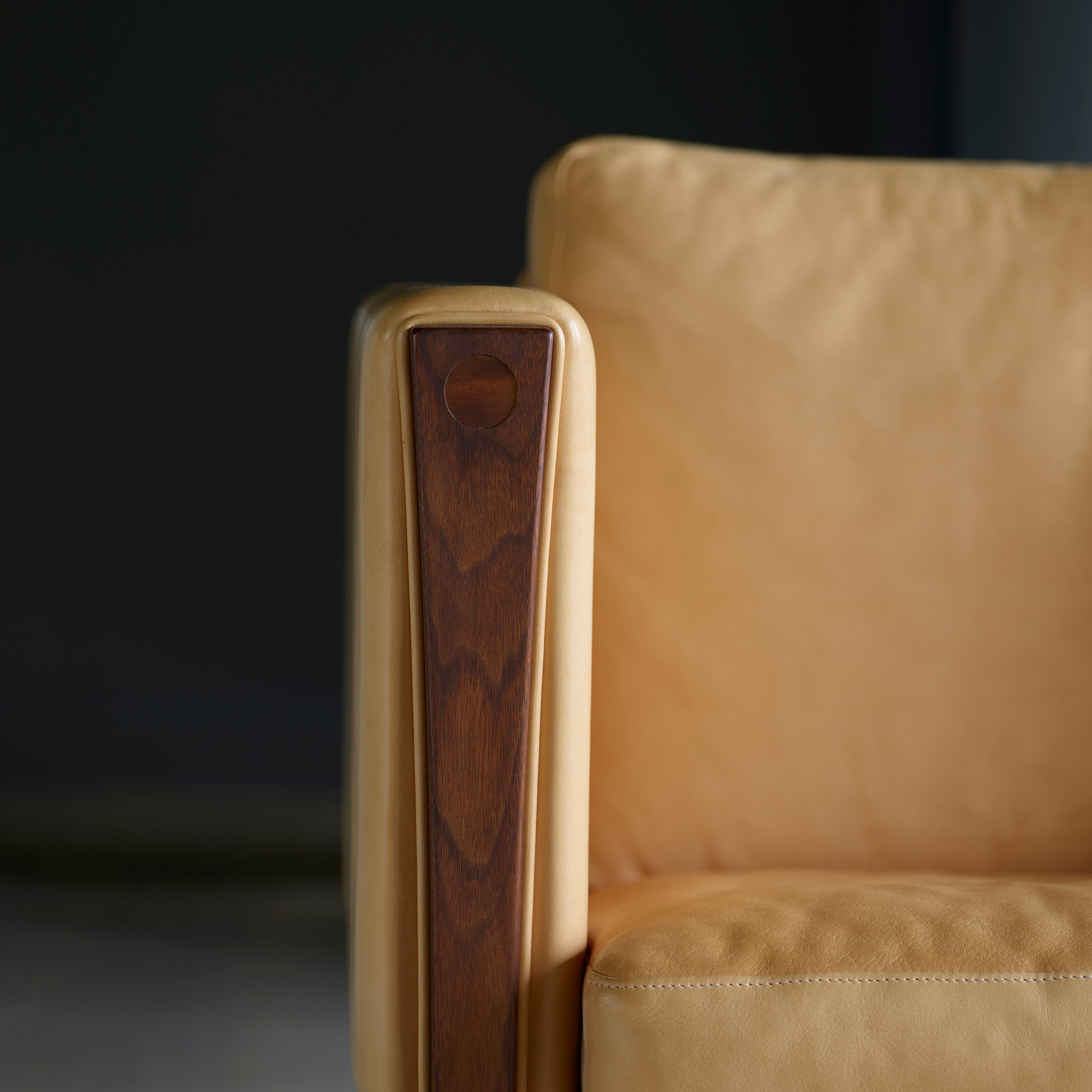 CH162 2 Seater Sofa