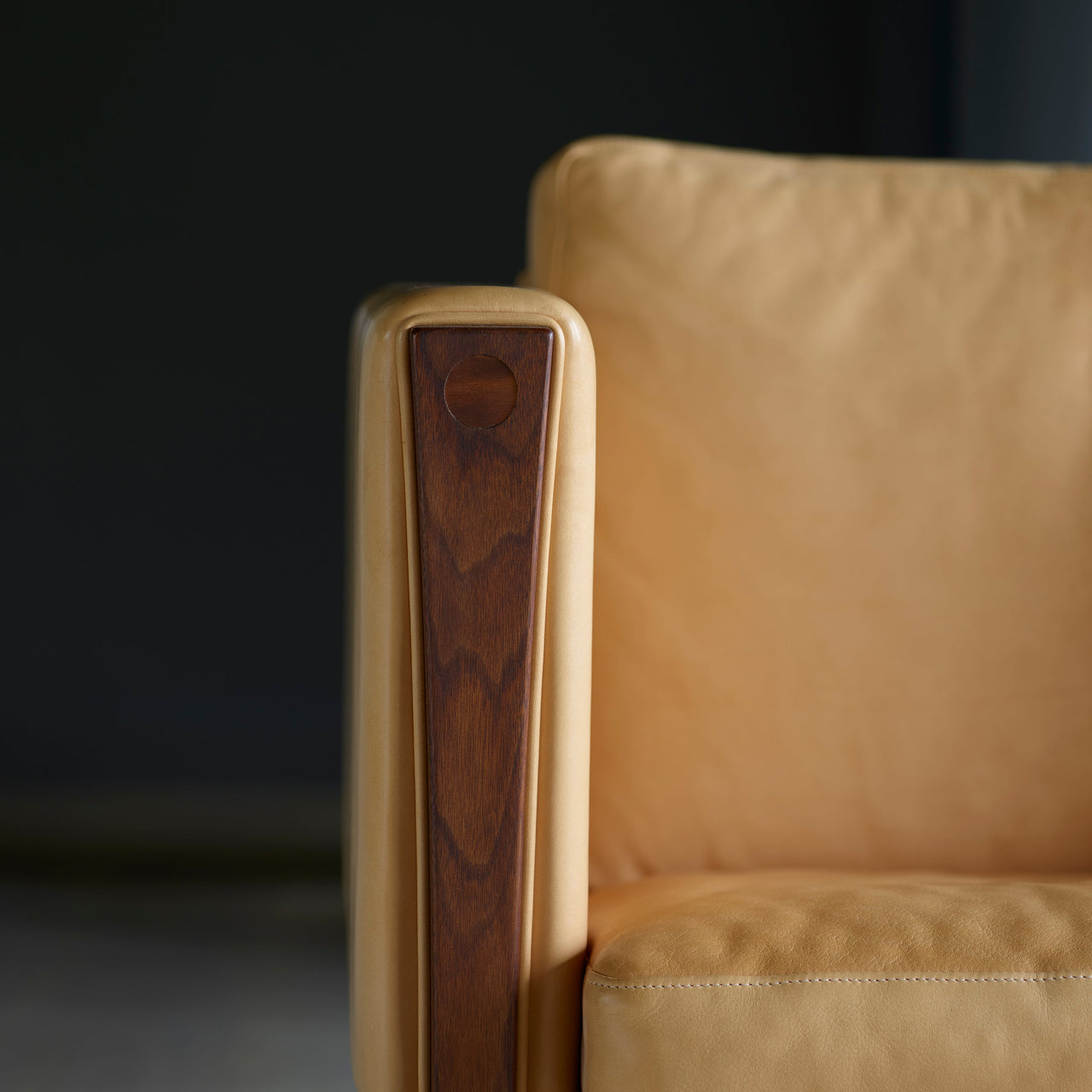 CH162 2 Seater Sofa