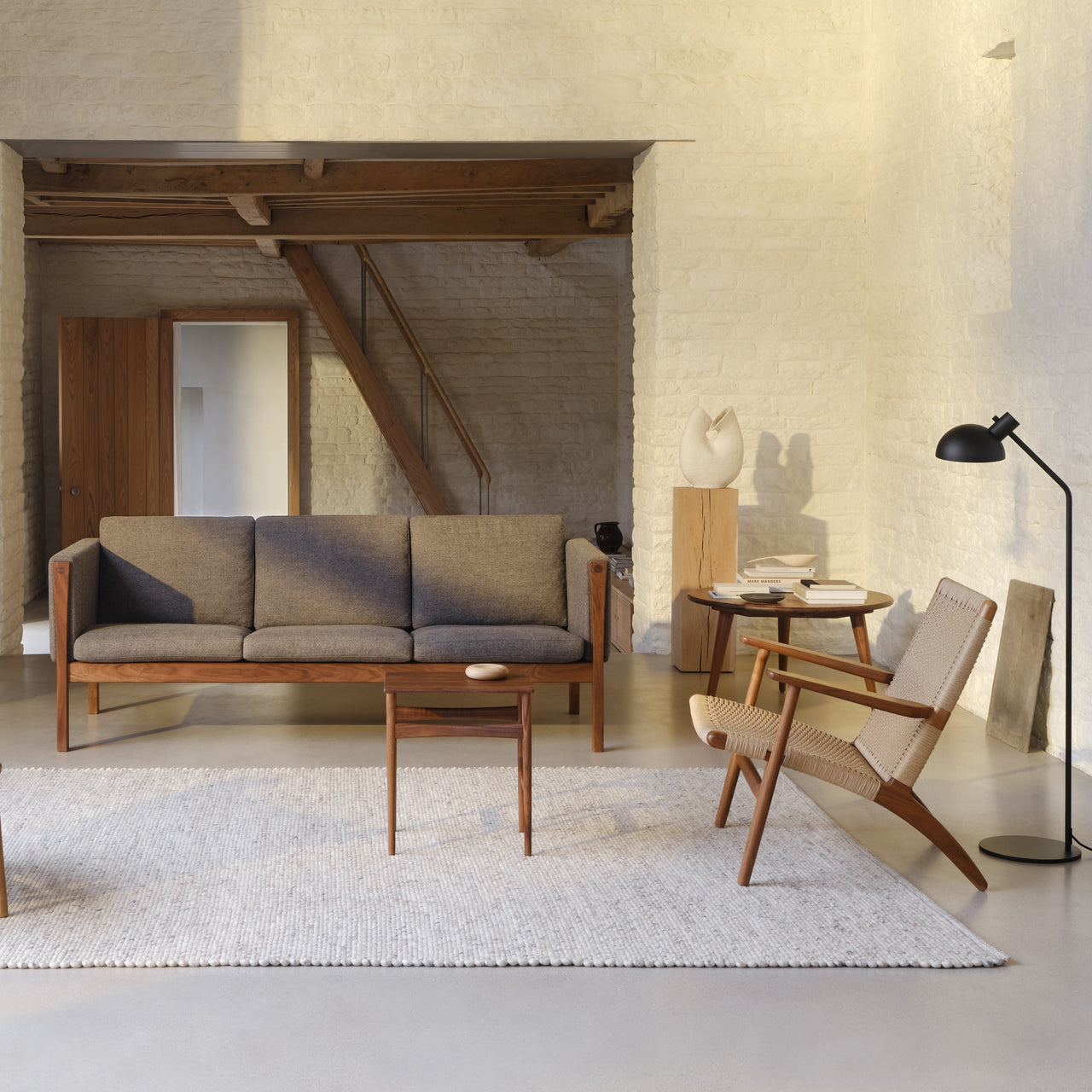 CH25 Lounge Chair