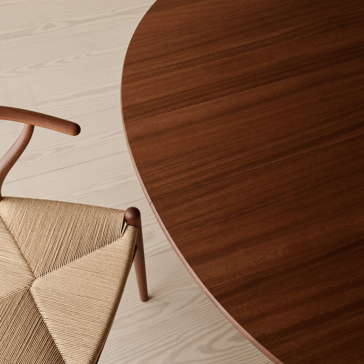 CH337 Dining Table