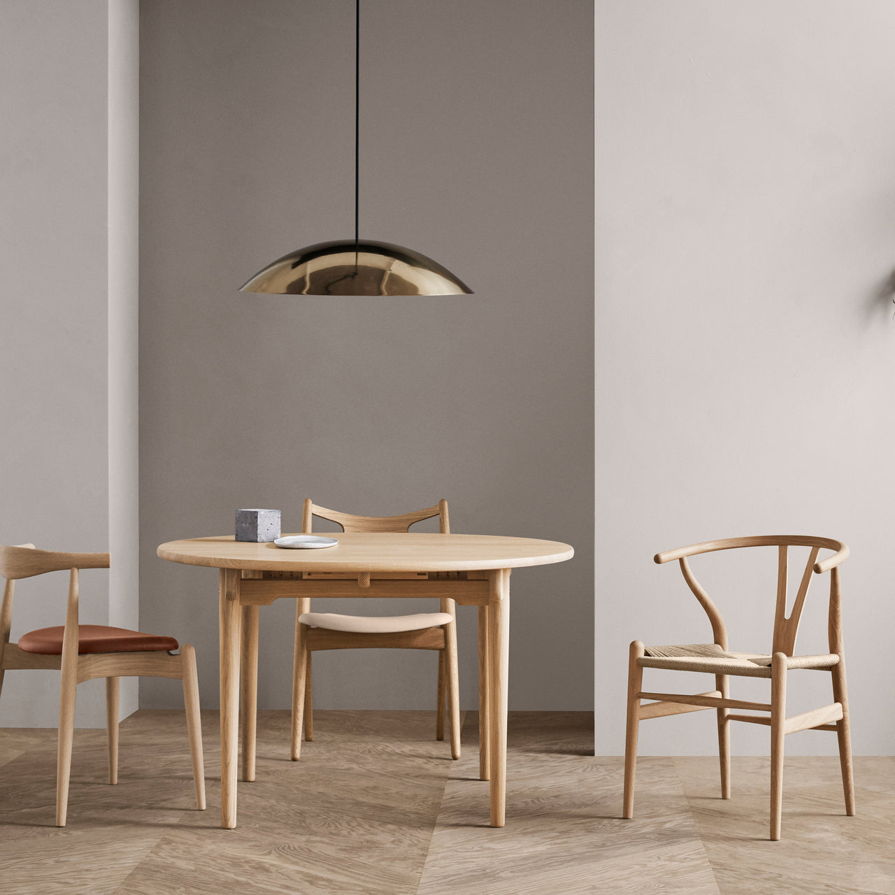 CH337 Dining Table