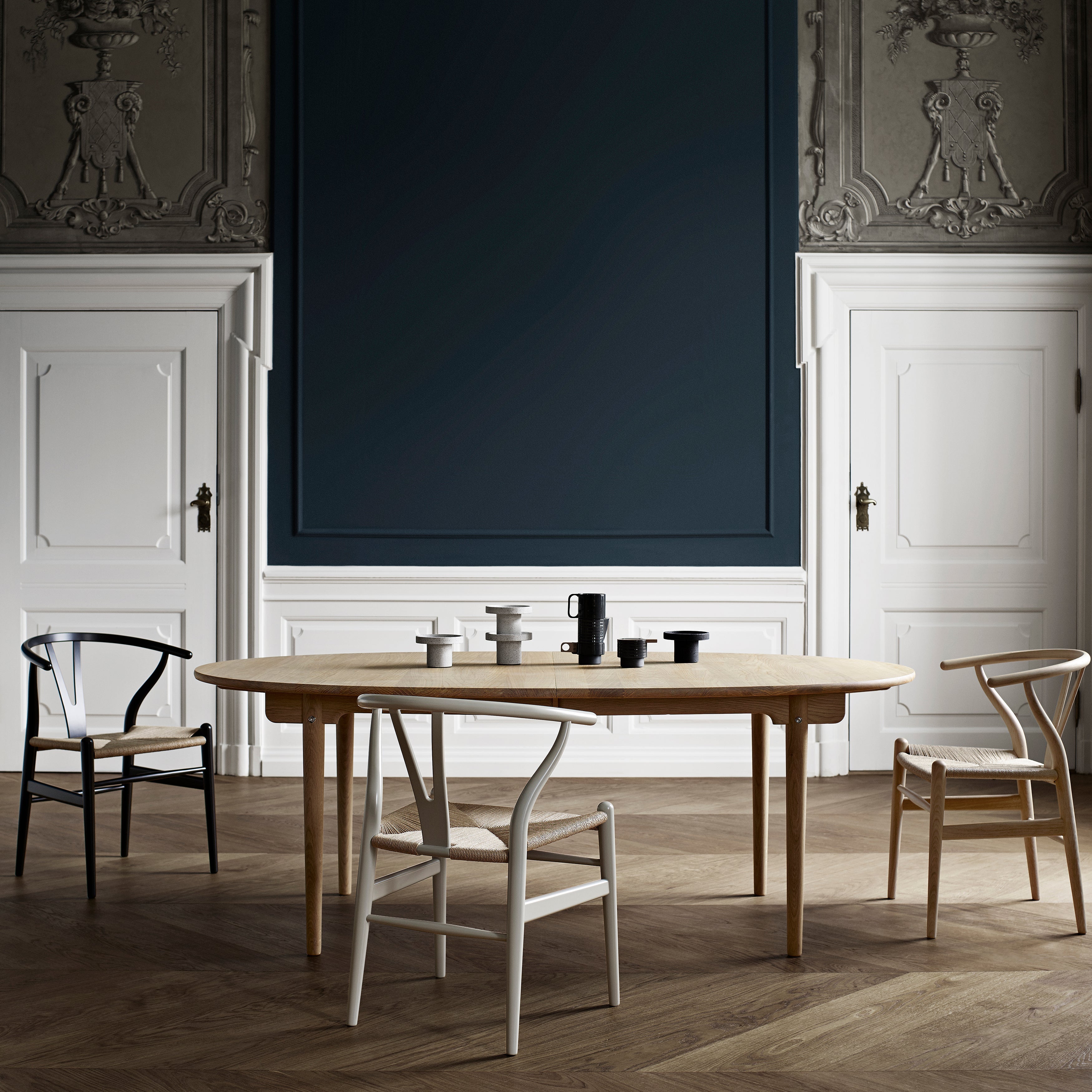 CH338 Dining Table