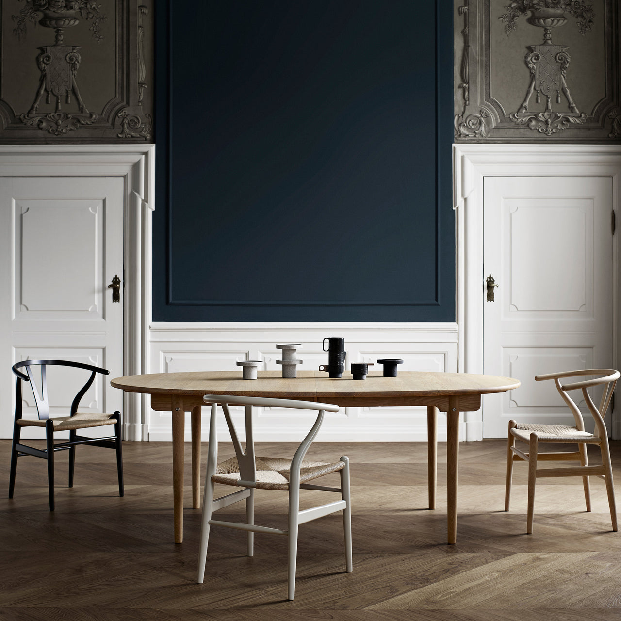 CH338 Dining Table