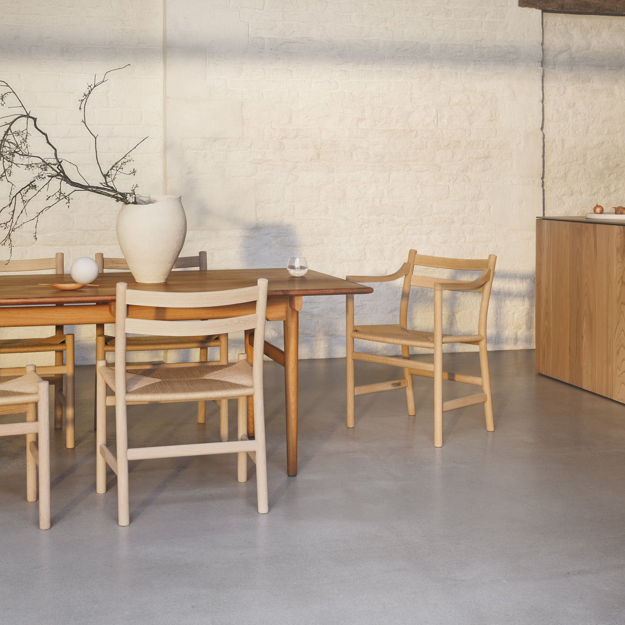 CH327 Dining Table