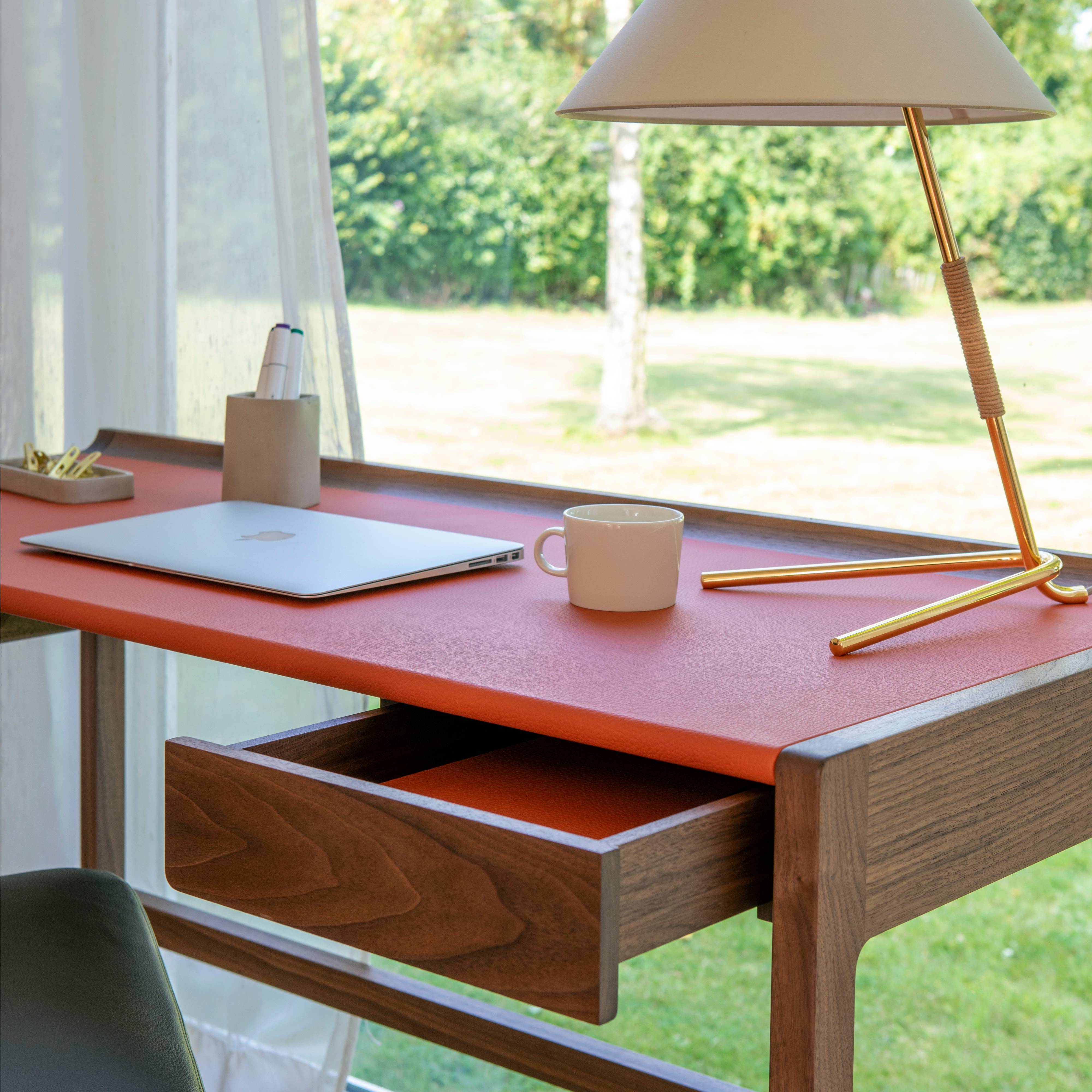 Cedric Desk