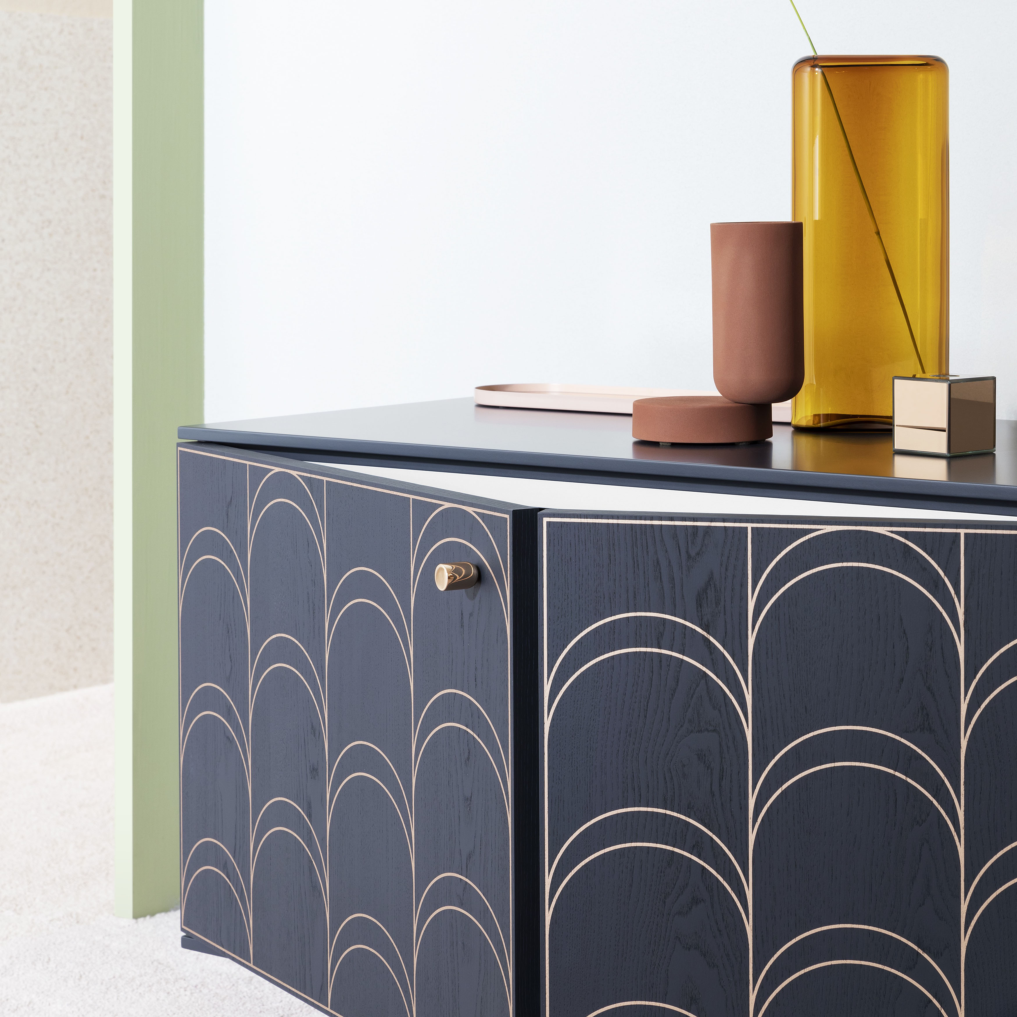 Célia Cabinet: Small