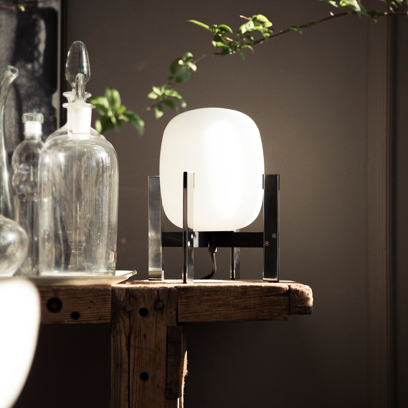 Cestita Metálica Table Lamp - Quick Ship