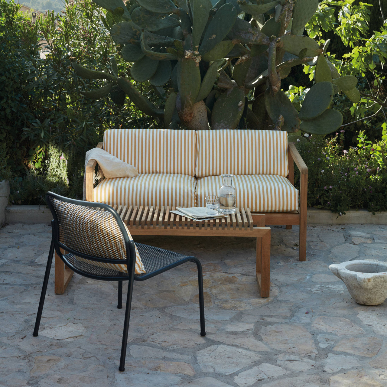 Cutter Bench: Outdoor: LS
