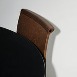 Serif Chair