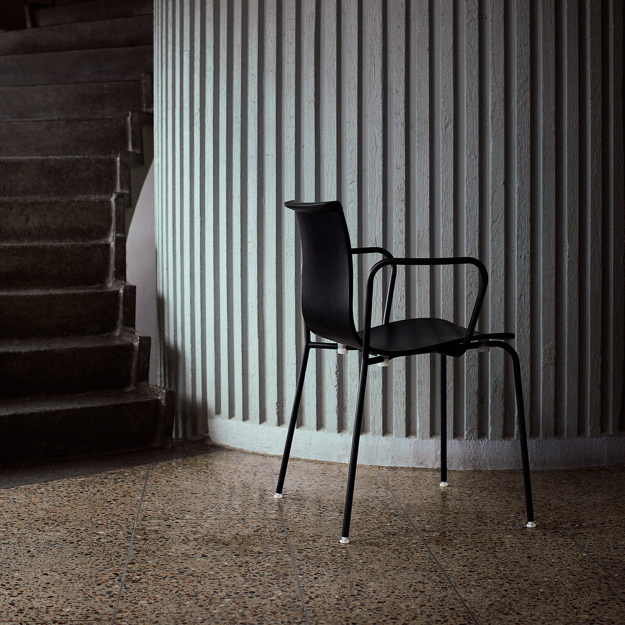 Serif Chair: Tube Legs