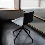 Serif Chair: 4 Star Base