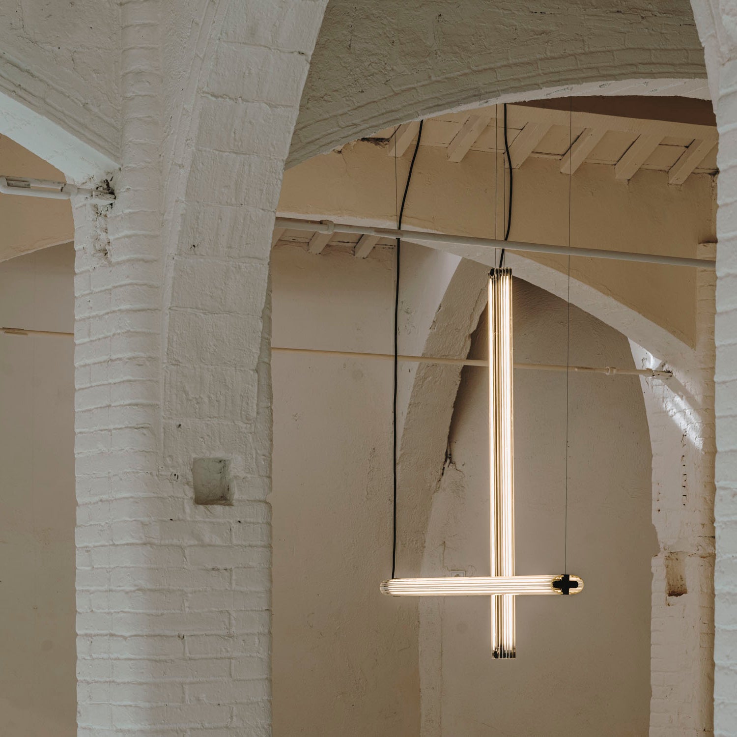 B15 H Hanging Lamp