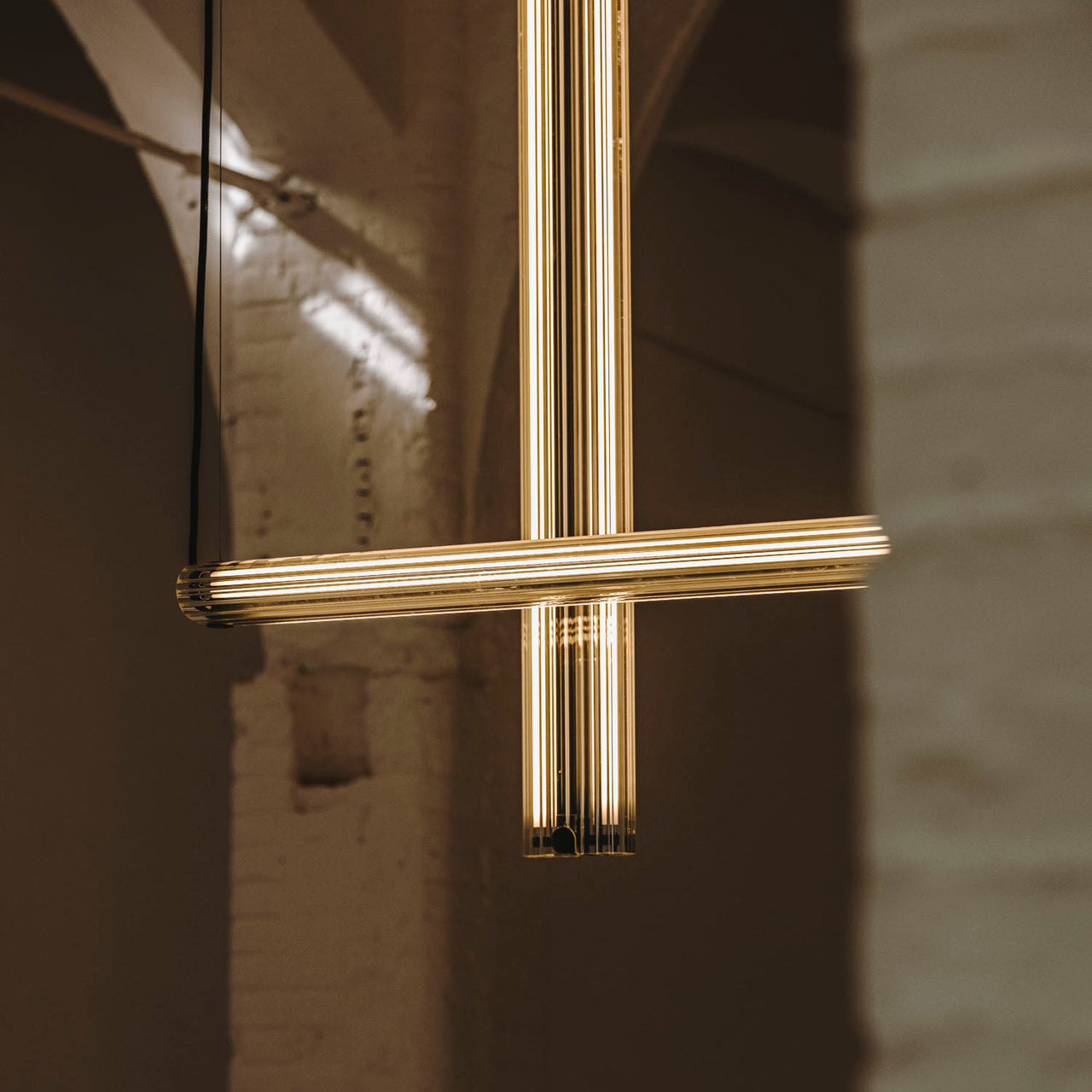B15 H Hanging Lamp