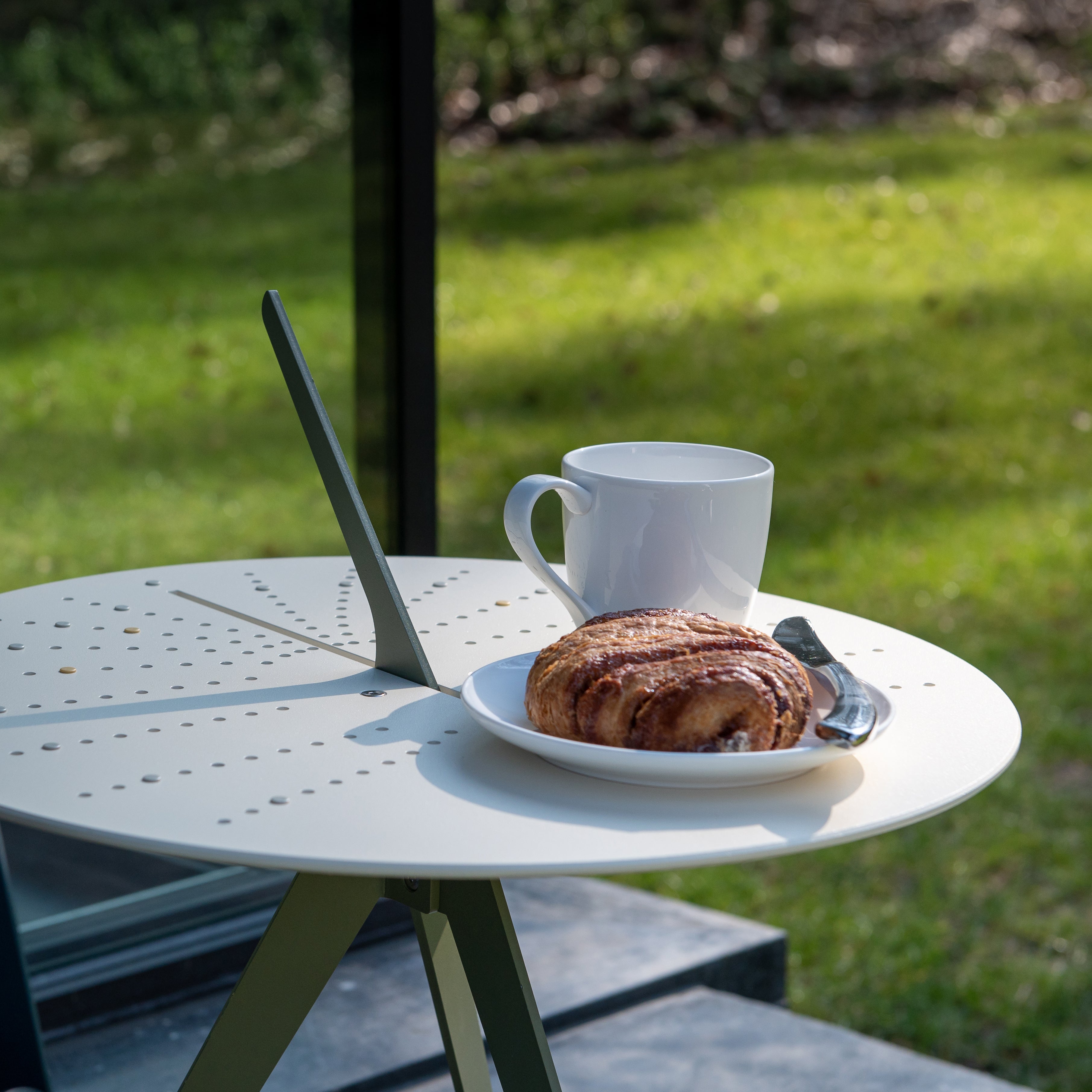 Sundial Table