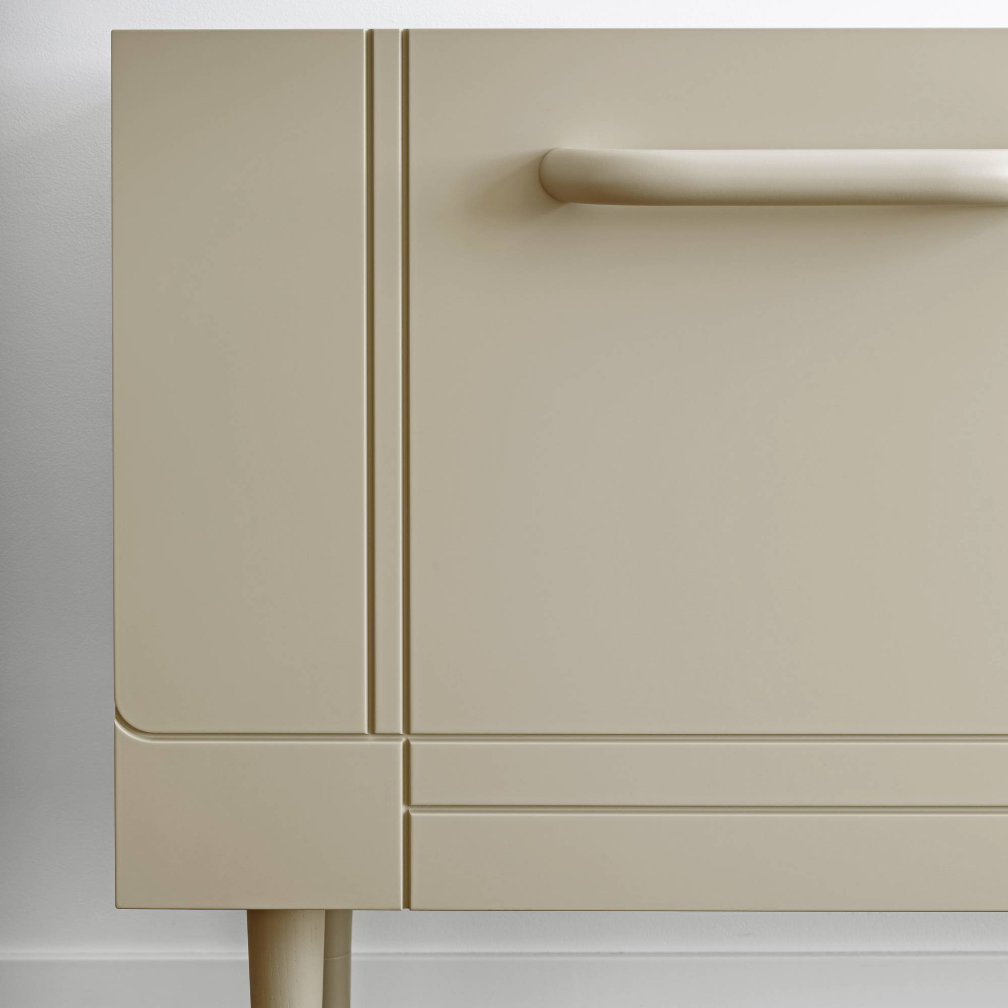 Dalila Cabinet: Horizontal