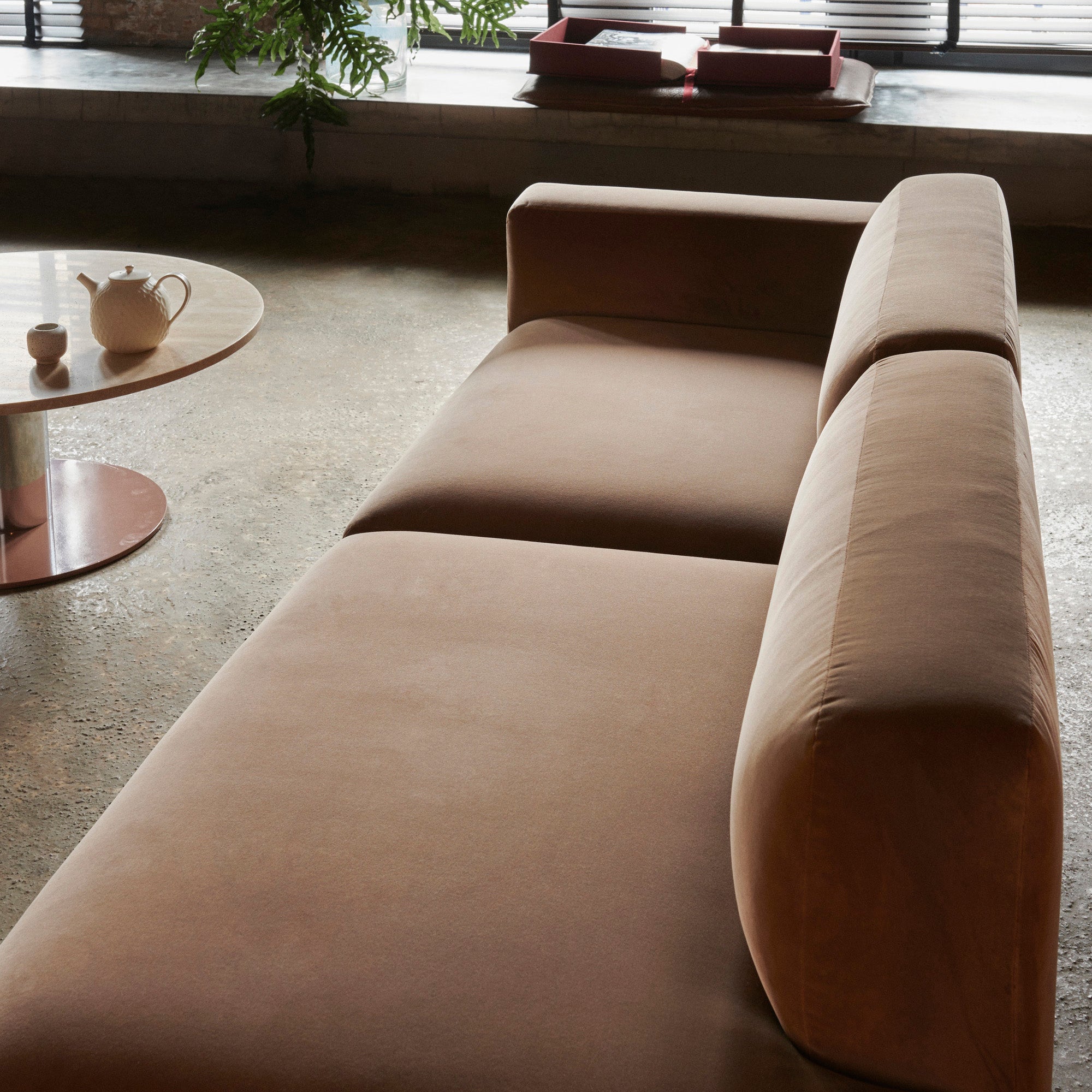 Develius Sofa: EV1 + LS