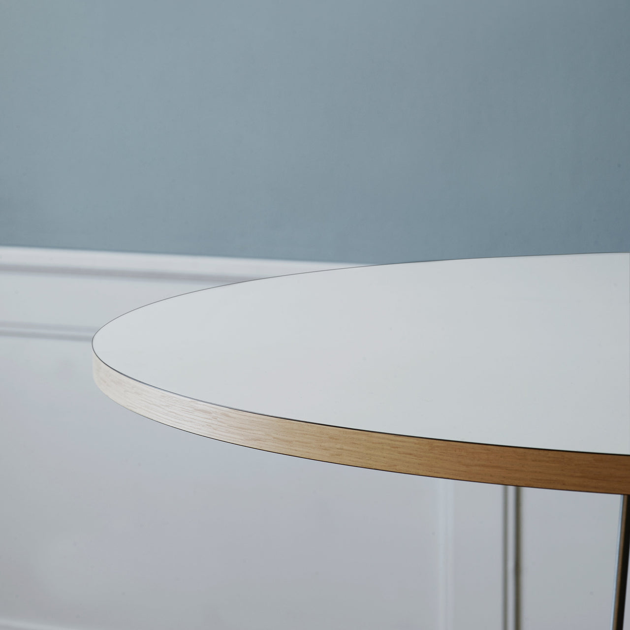 E021 Embrace Lounge Table