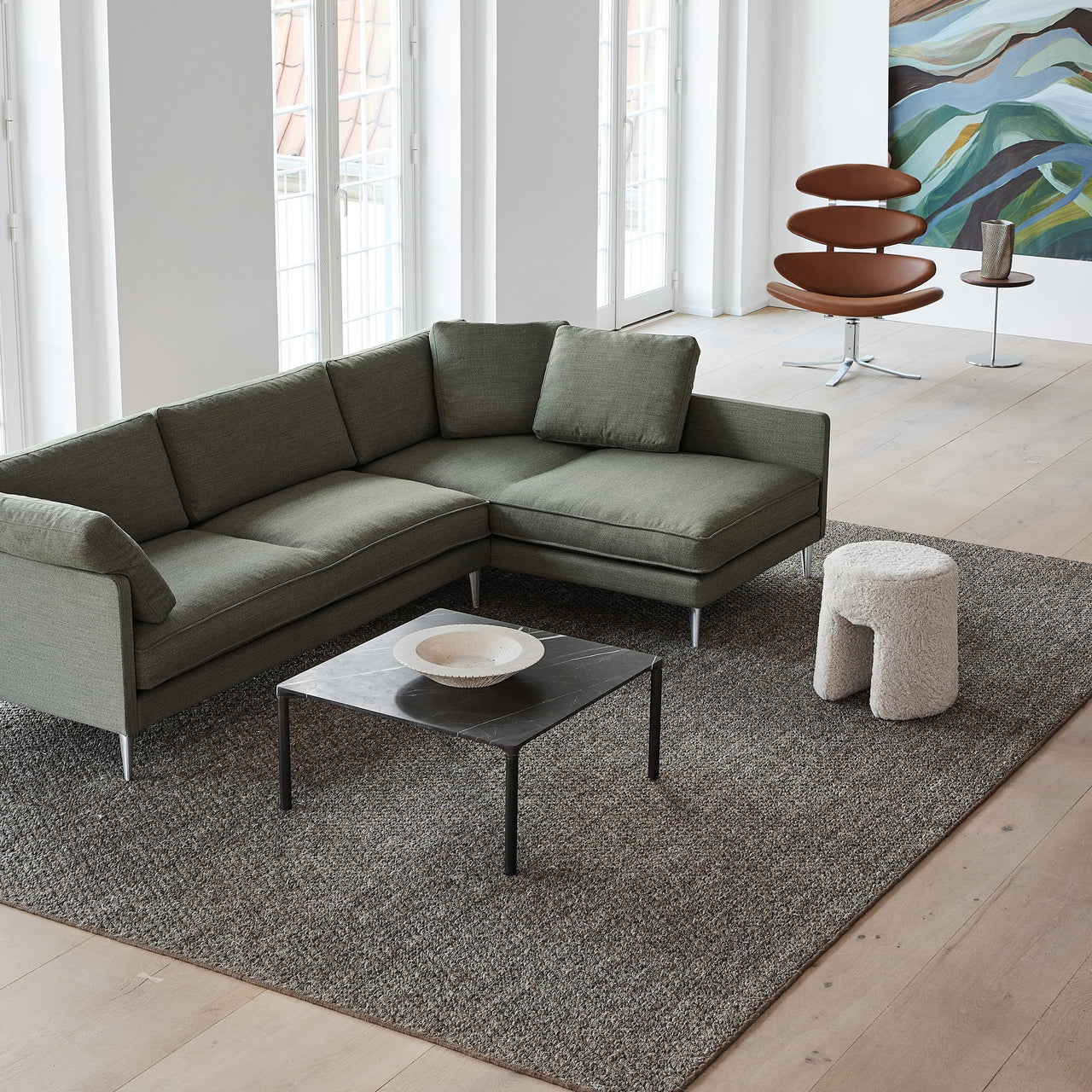 EJ295 Chaise Sofa: Small