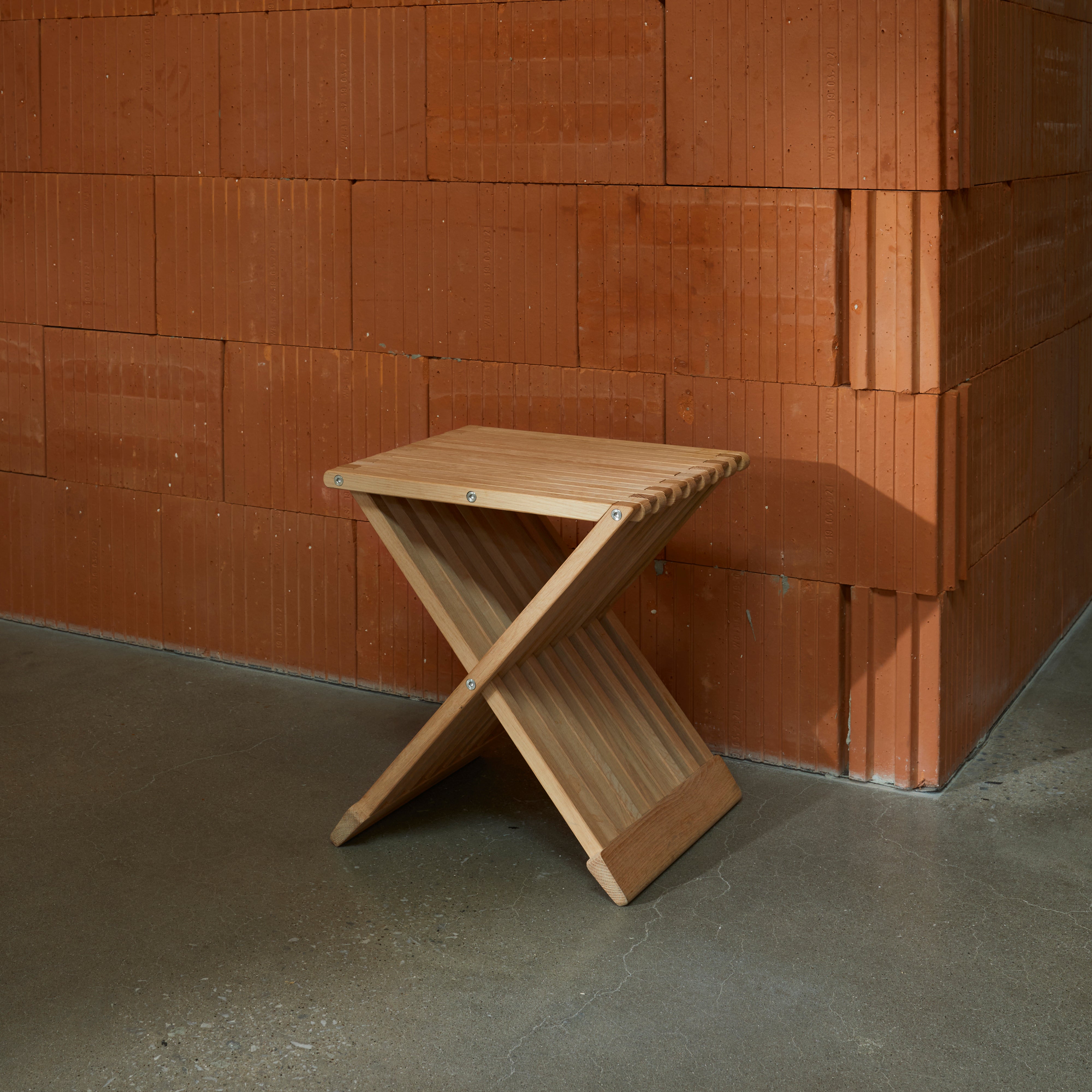 Fionia Stool: LS