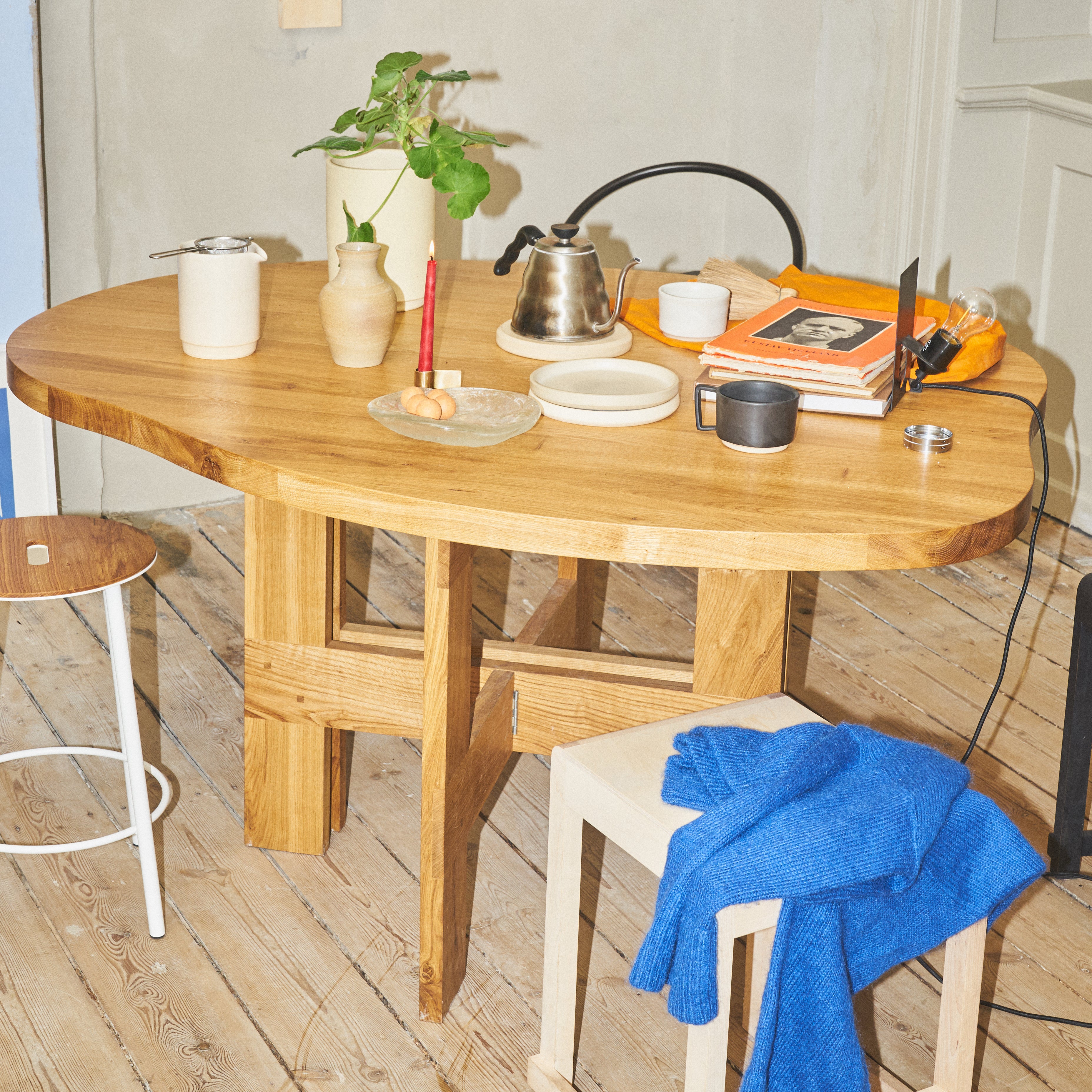 Farmhouse Table: Pond