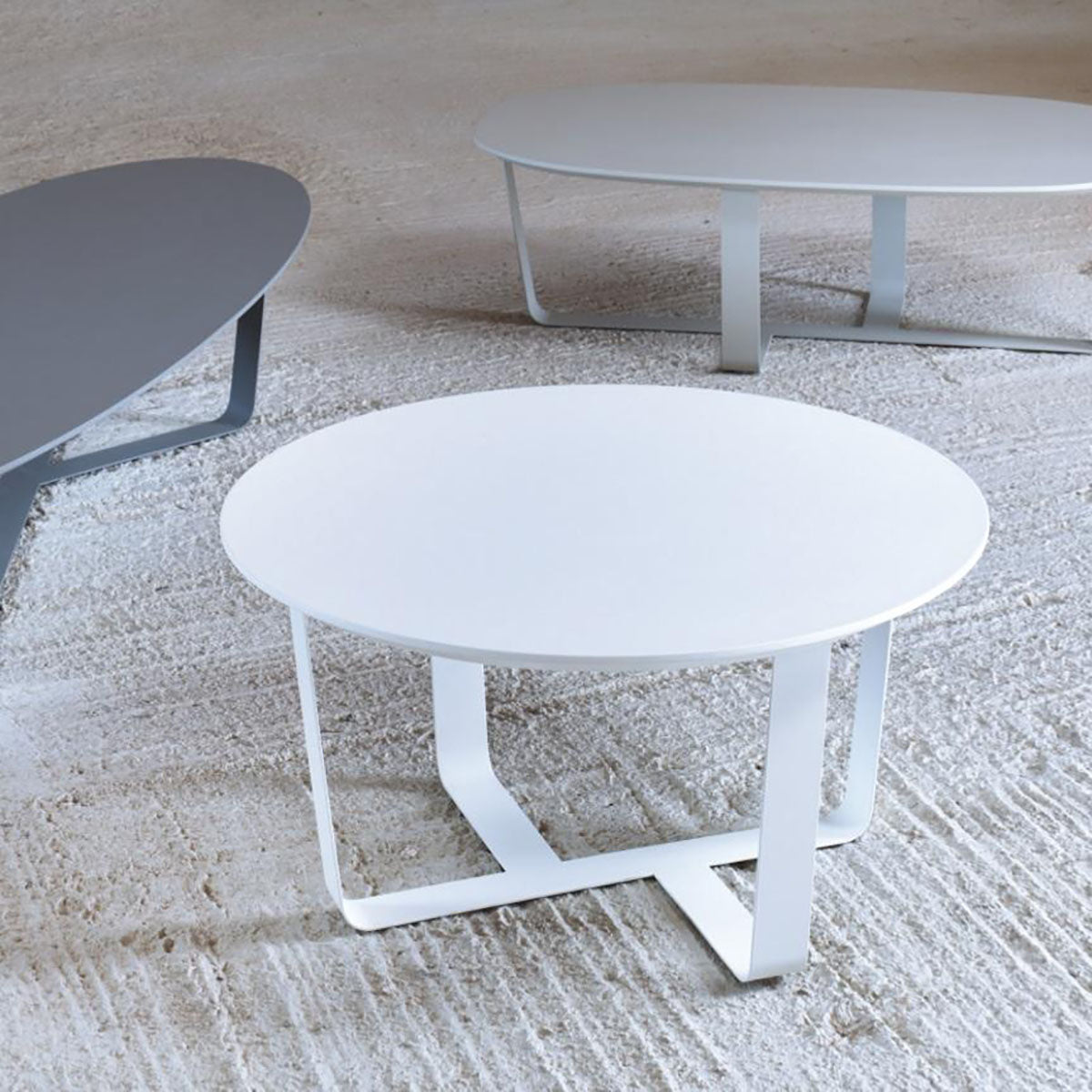 Bino Coffee Table: Round