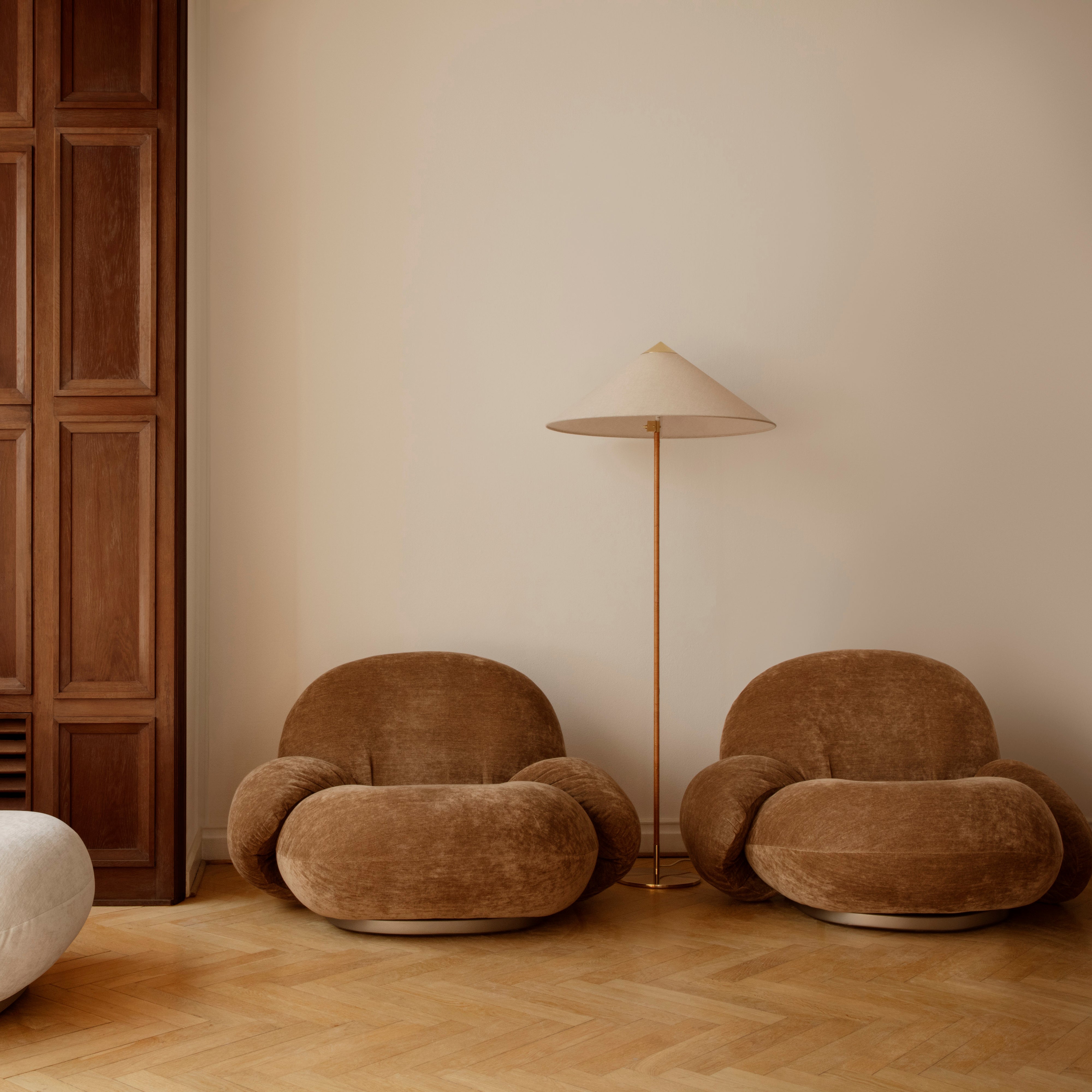Pacha Lounge Chair with Armrest