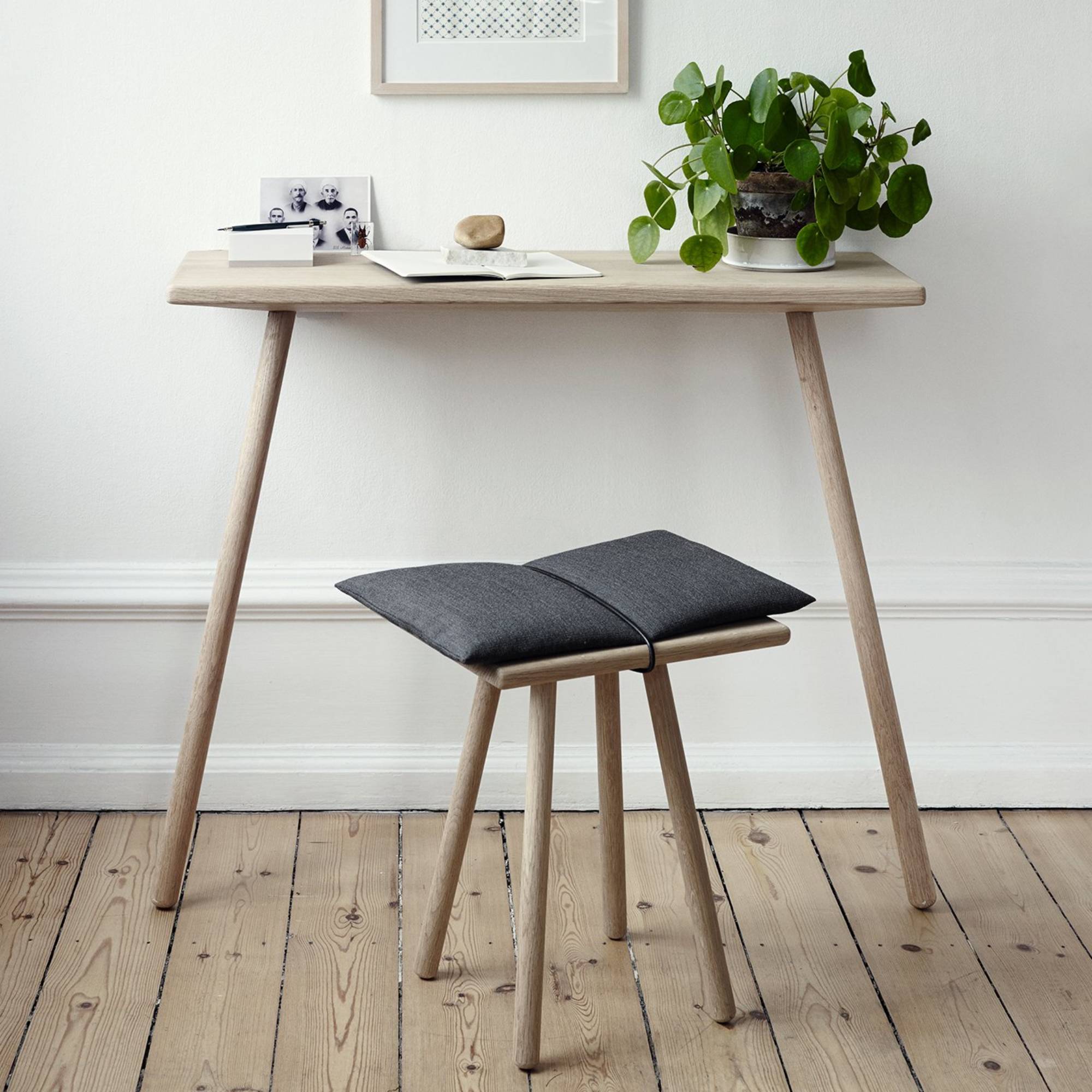 Georg Console Table: LS