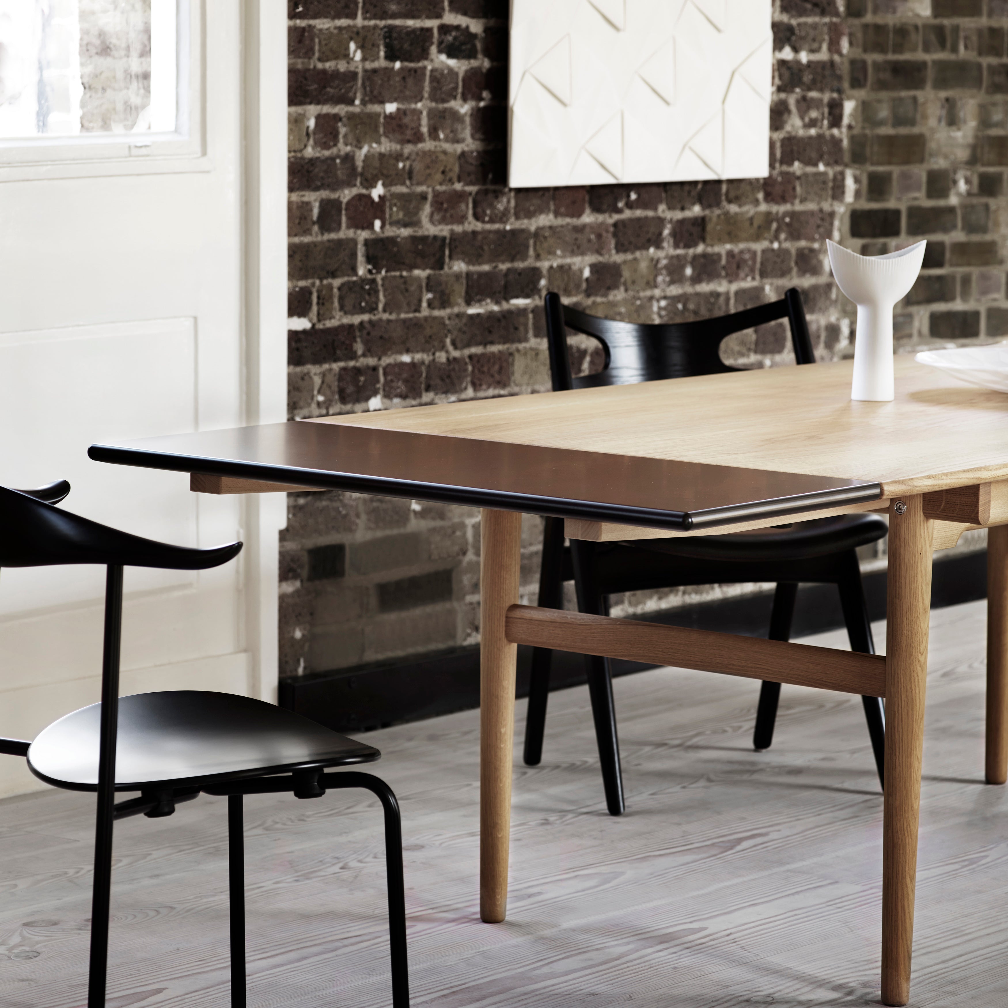 CH327 Dining Table