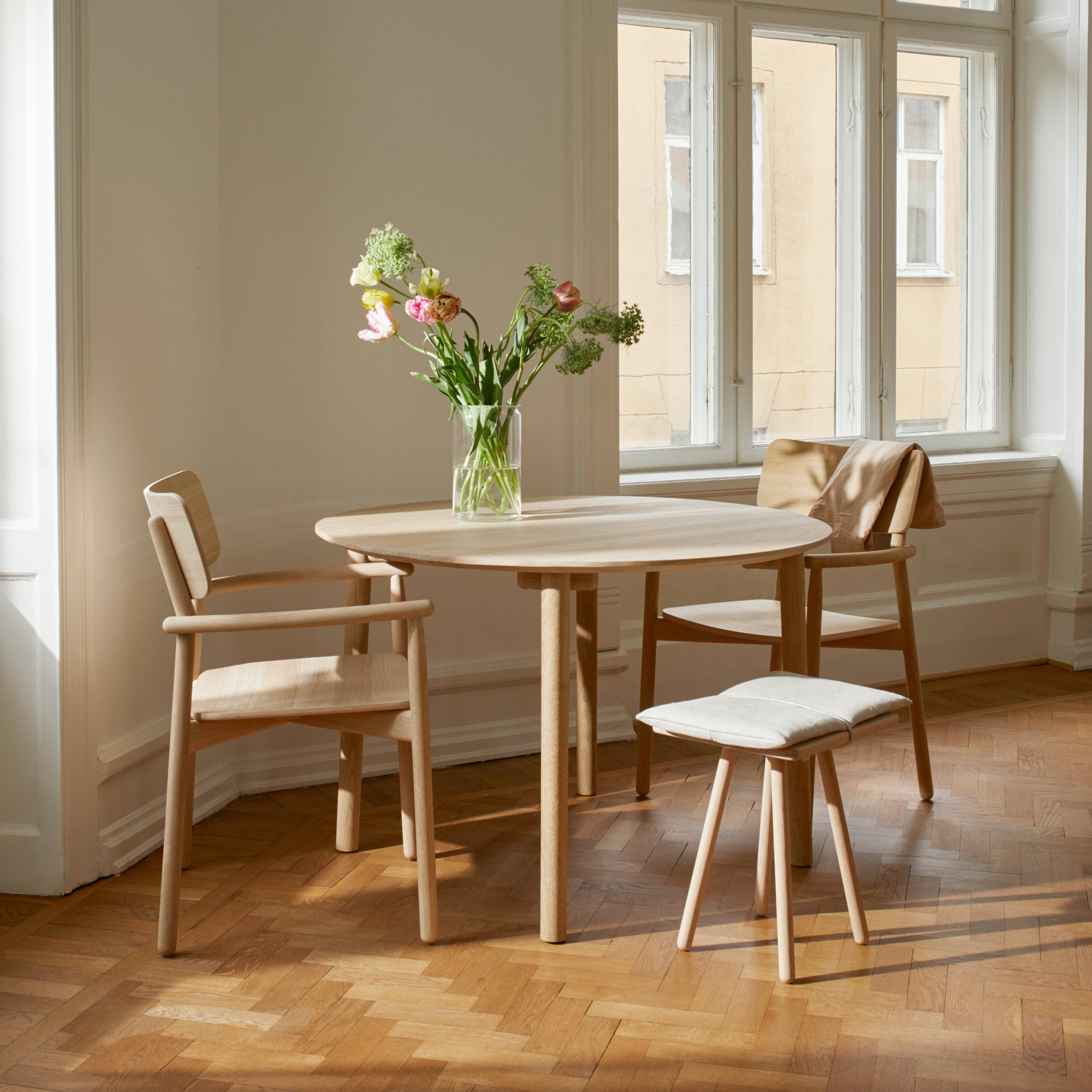 Hven Armchair: LS