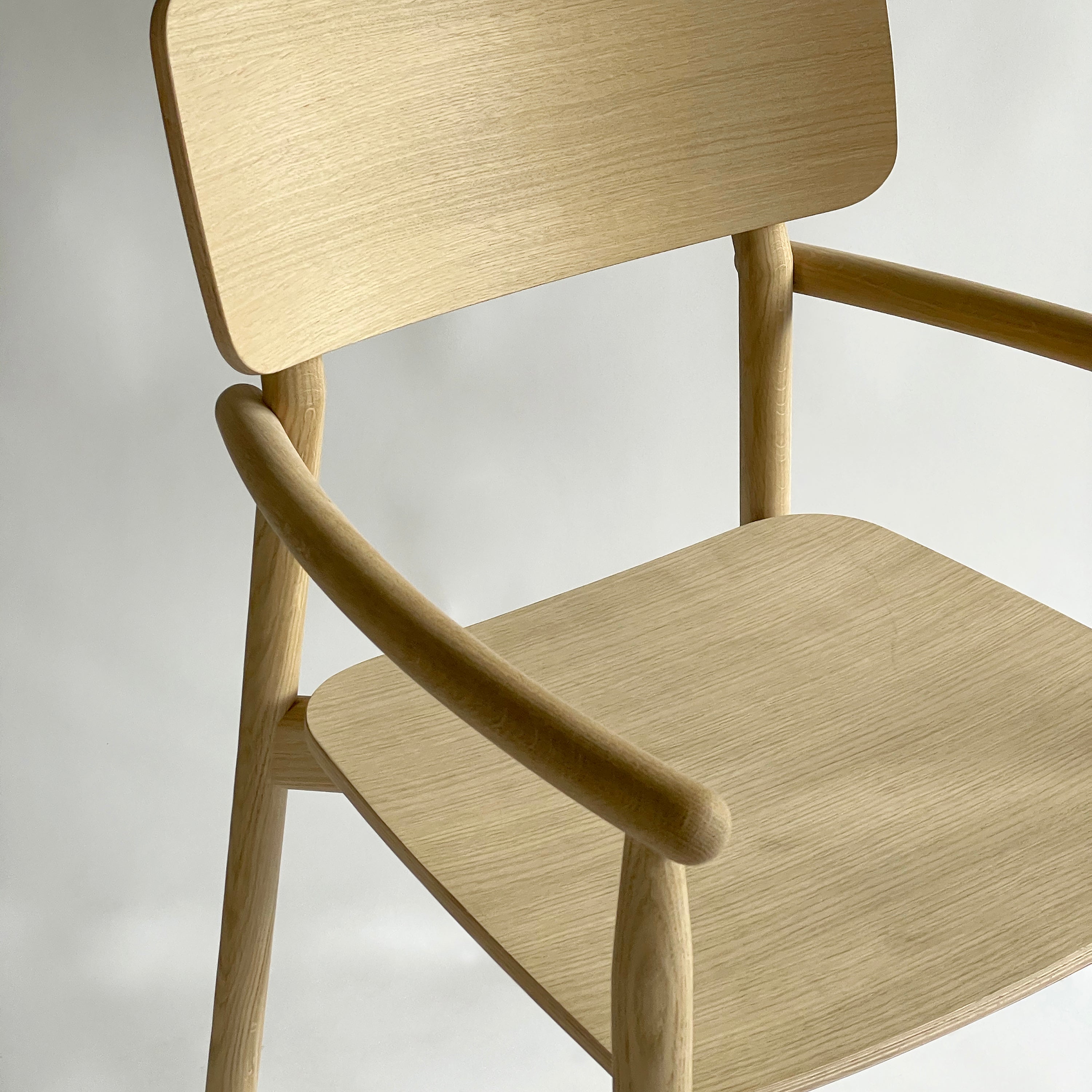 Hven Armchair: LS
