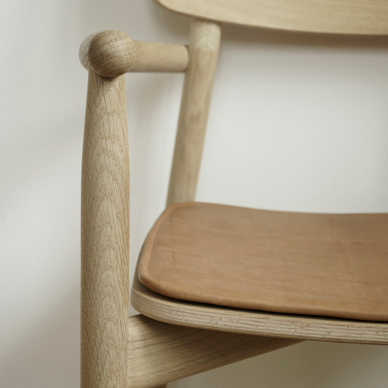 Hven Armchair: DI