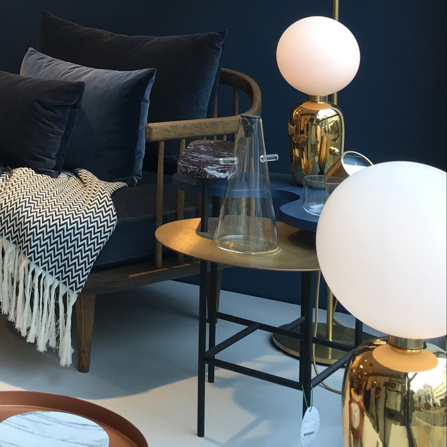 Aballs Table Lamp