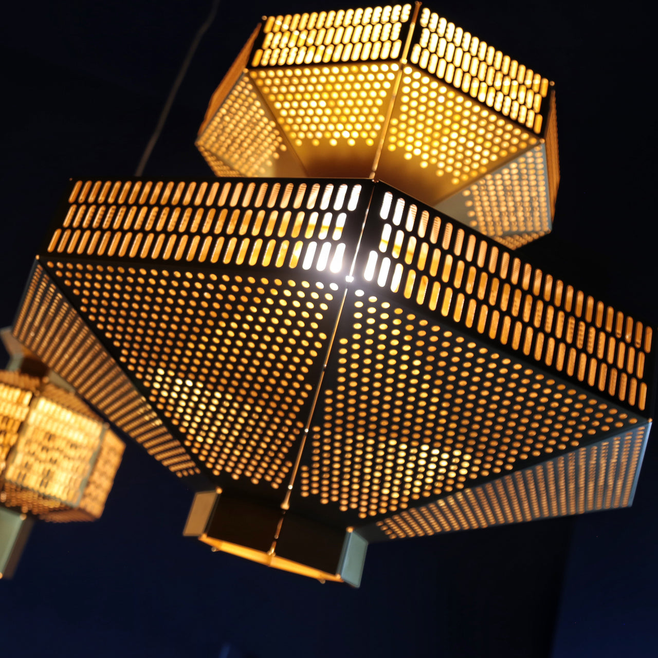 Ma-Rock Suspension Lamp