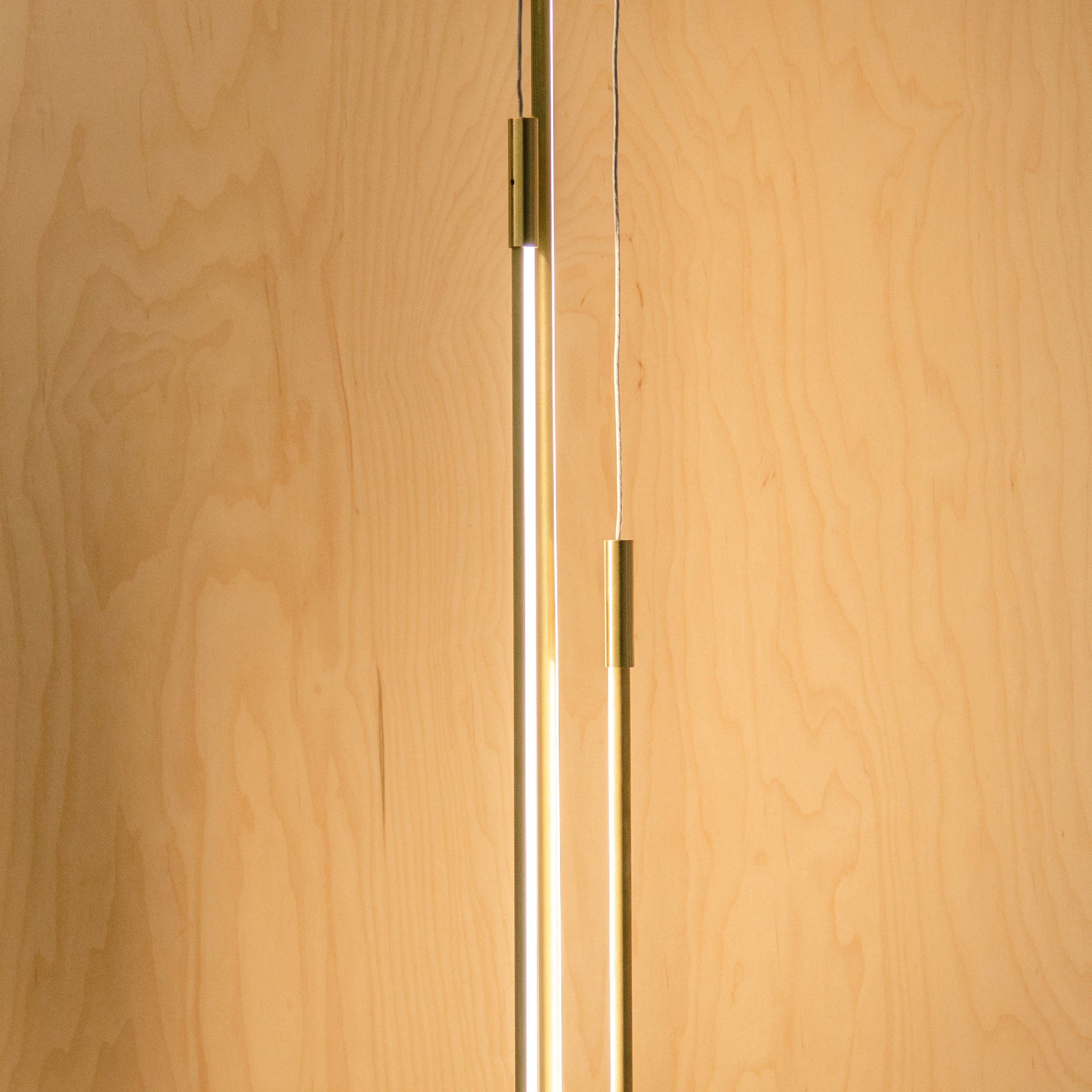 Thin Vertical Suspension Light: Small