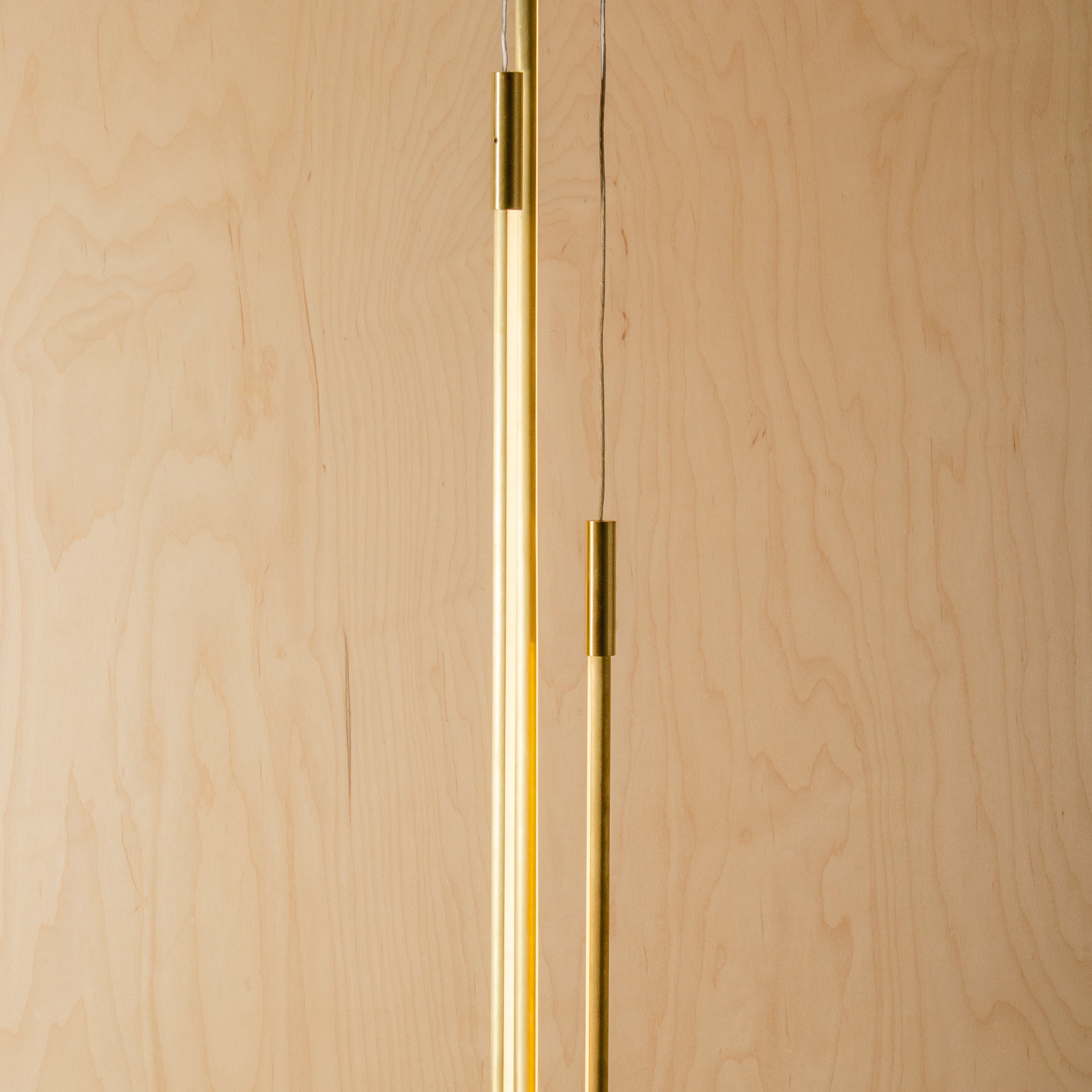 Thin Vertical Suspension Light: Small