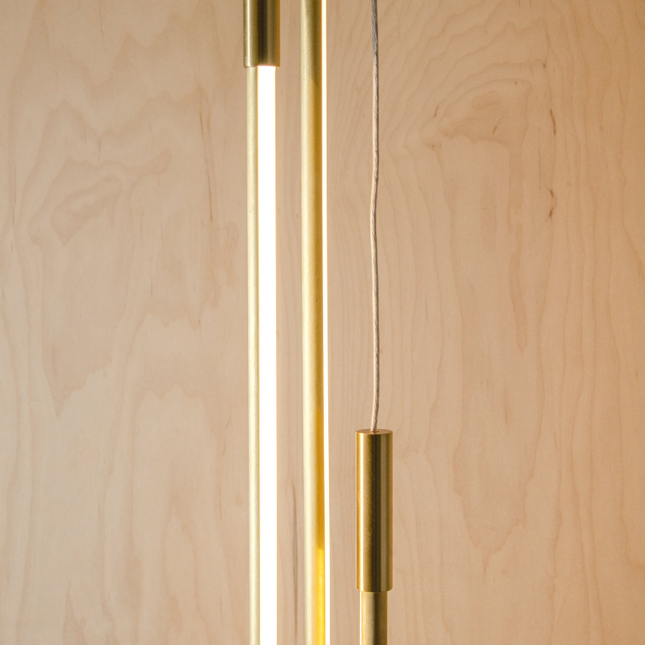 Thin Vertical Suspension Light: Large