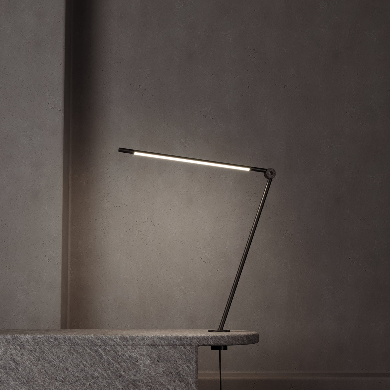 Thin Task Lamp