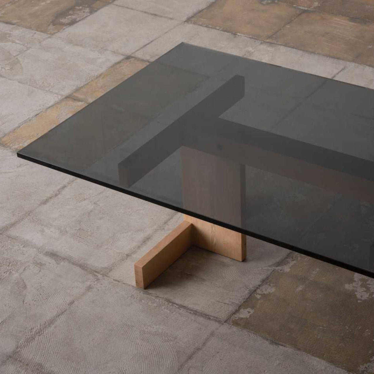 Kinuta Coffee Table: Glass A-CT01 + DI