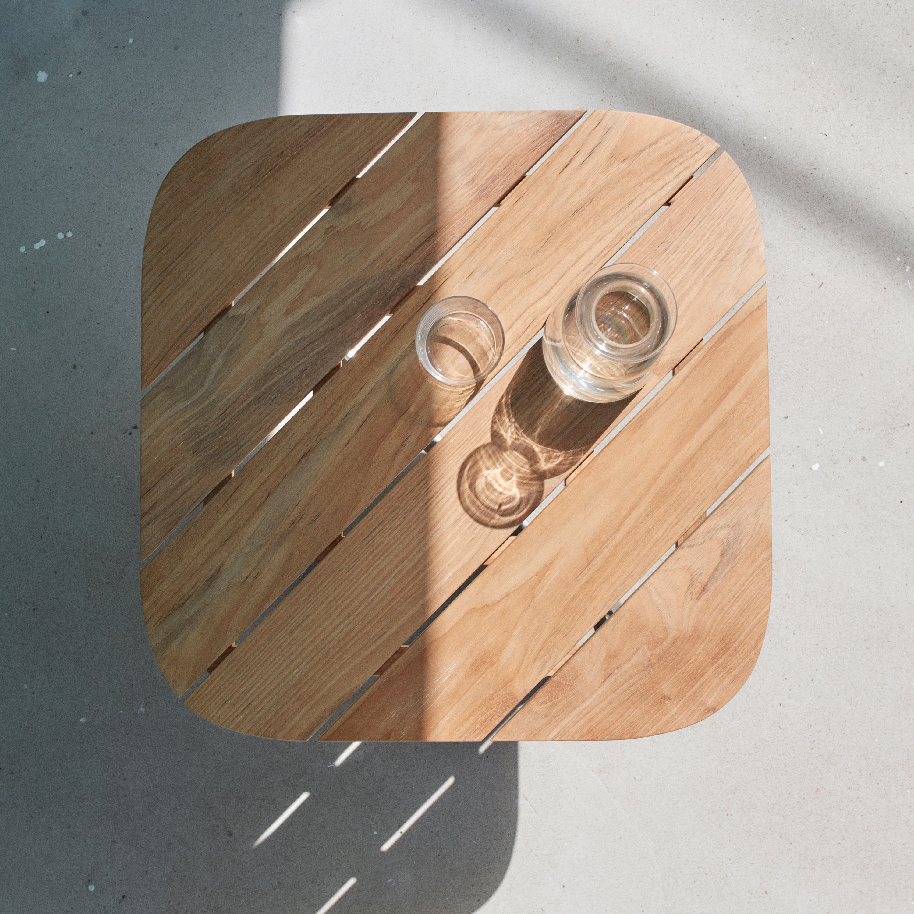 Lilium Lounge Table : DI