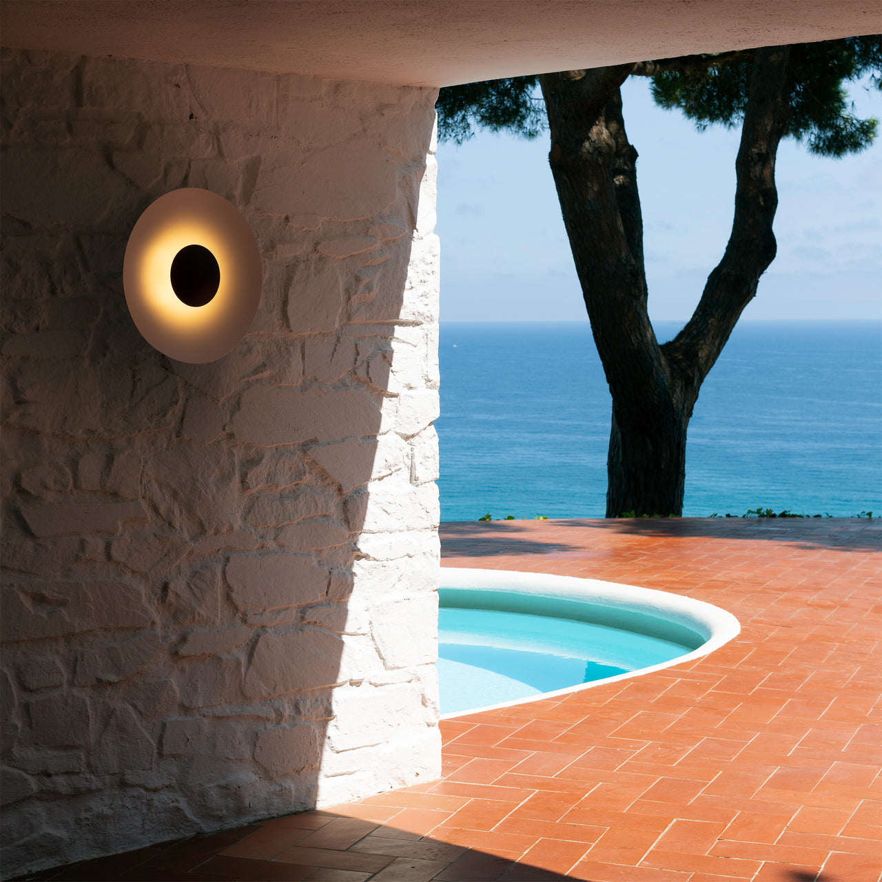 Ginger Outdoor Ceiling + Wall Lamp