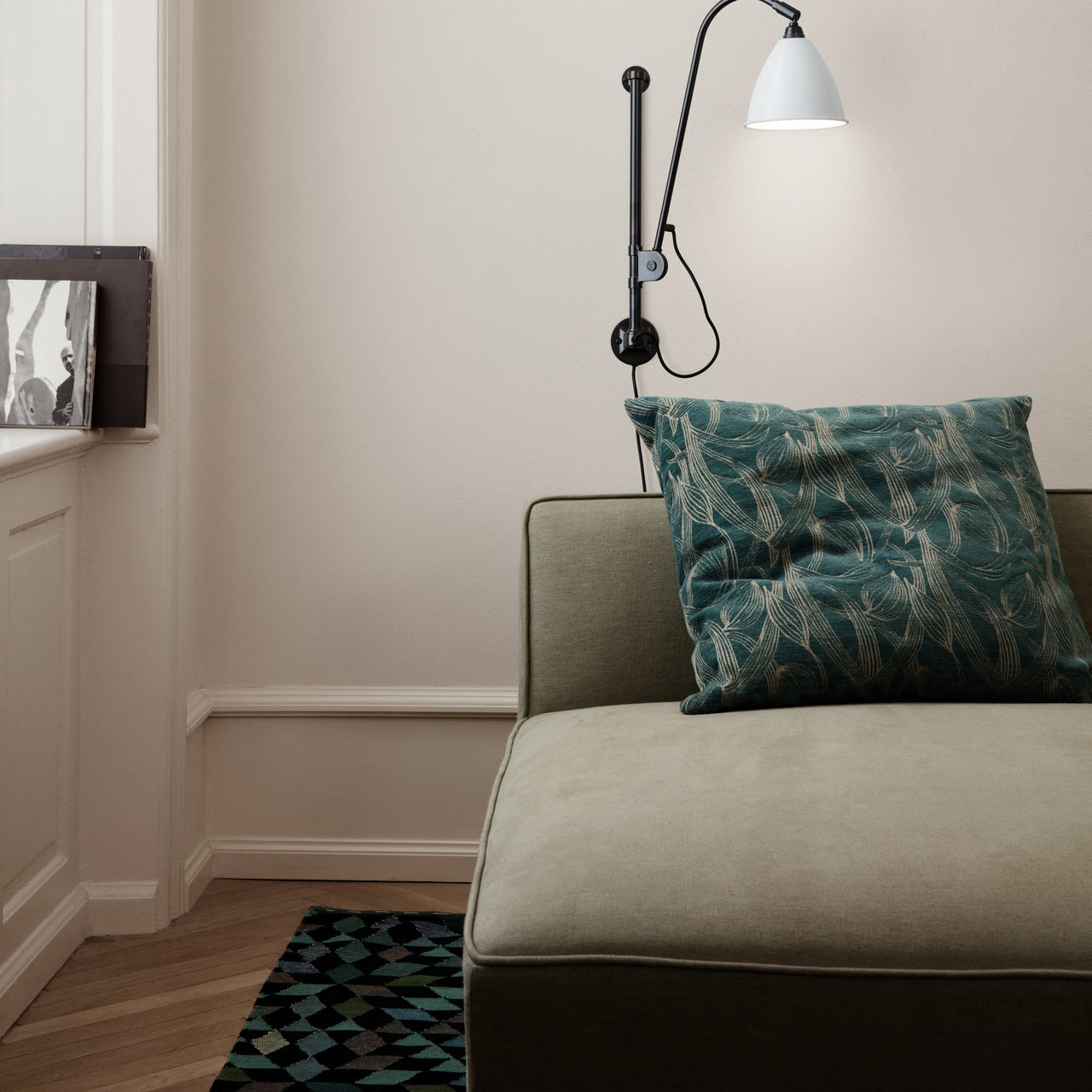 Modern Line Daybed: LS