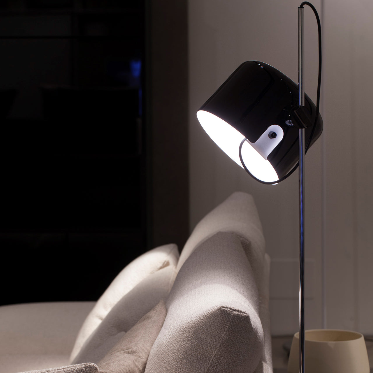 Coupé Floor Lamp