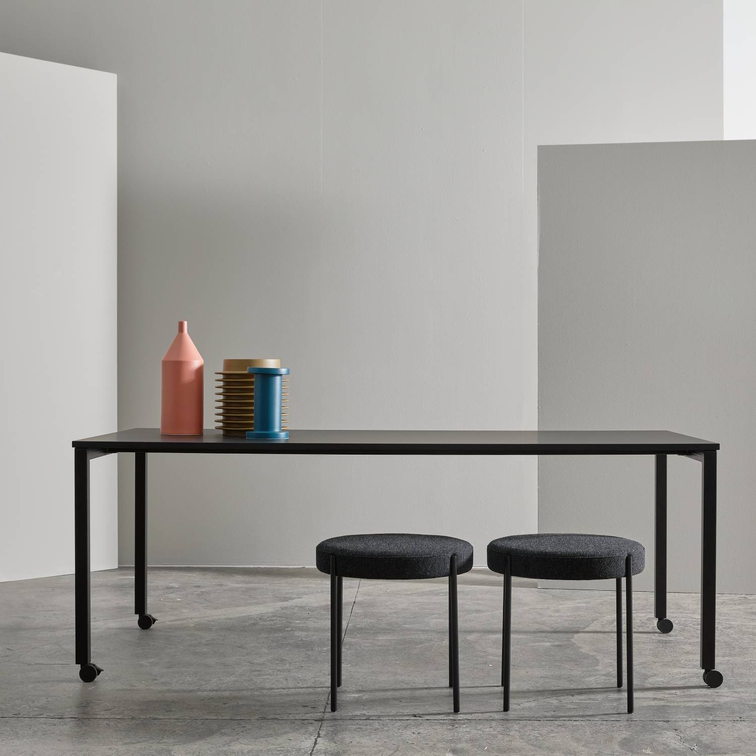 Panton Move Table