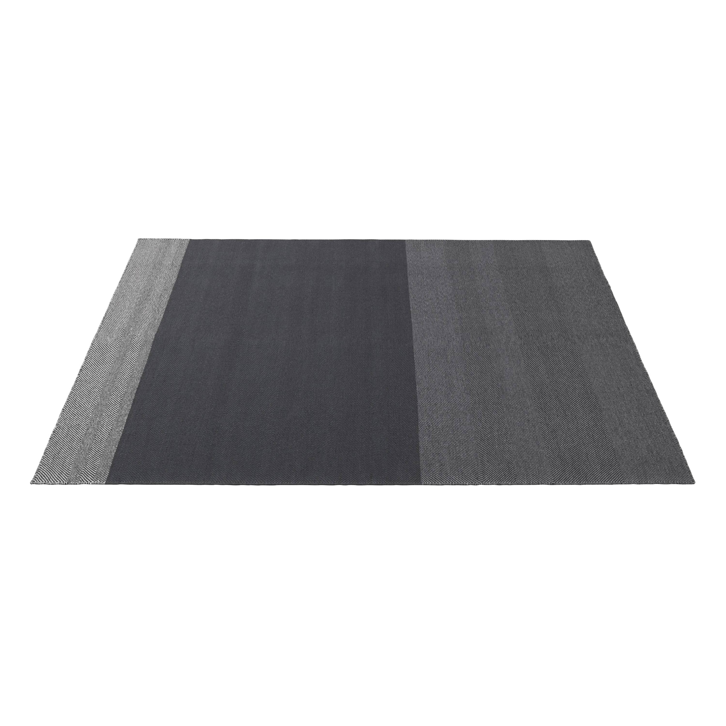 Varjo Rug: Large - 118.1