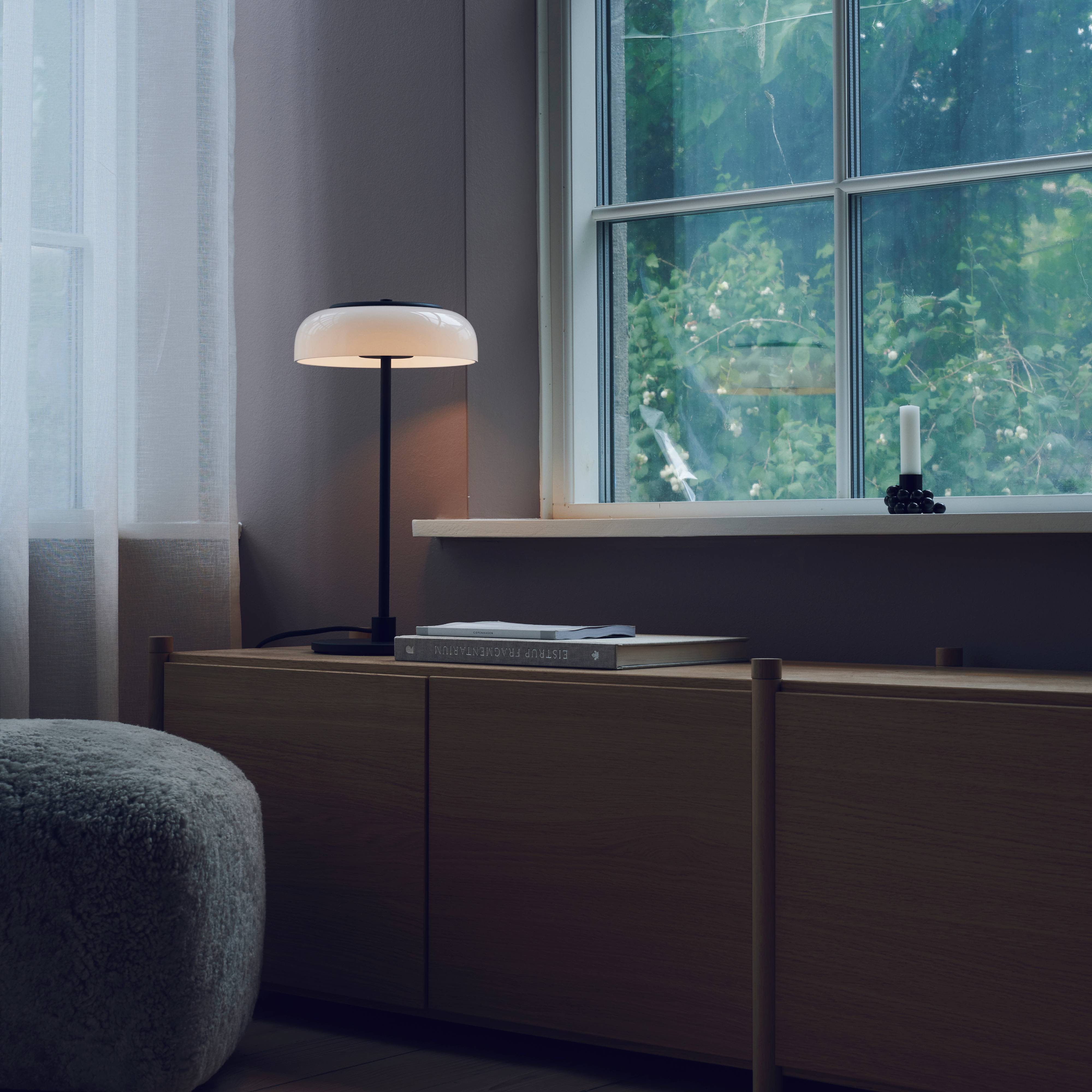 Blossi Table Lamp